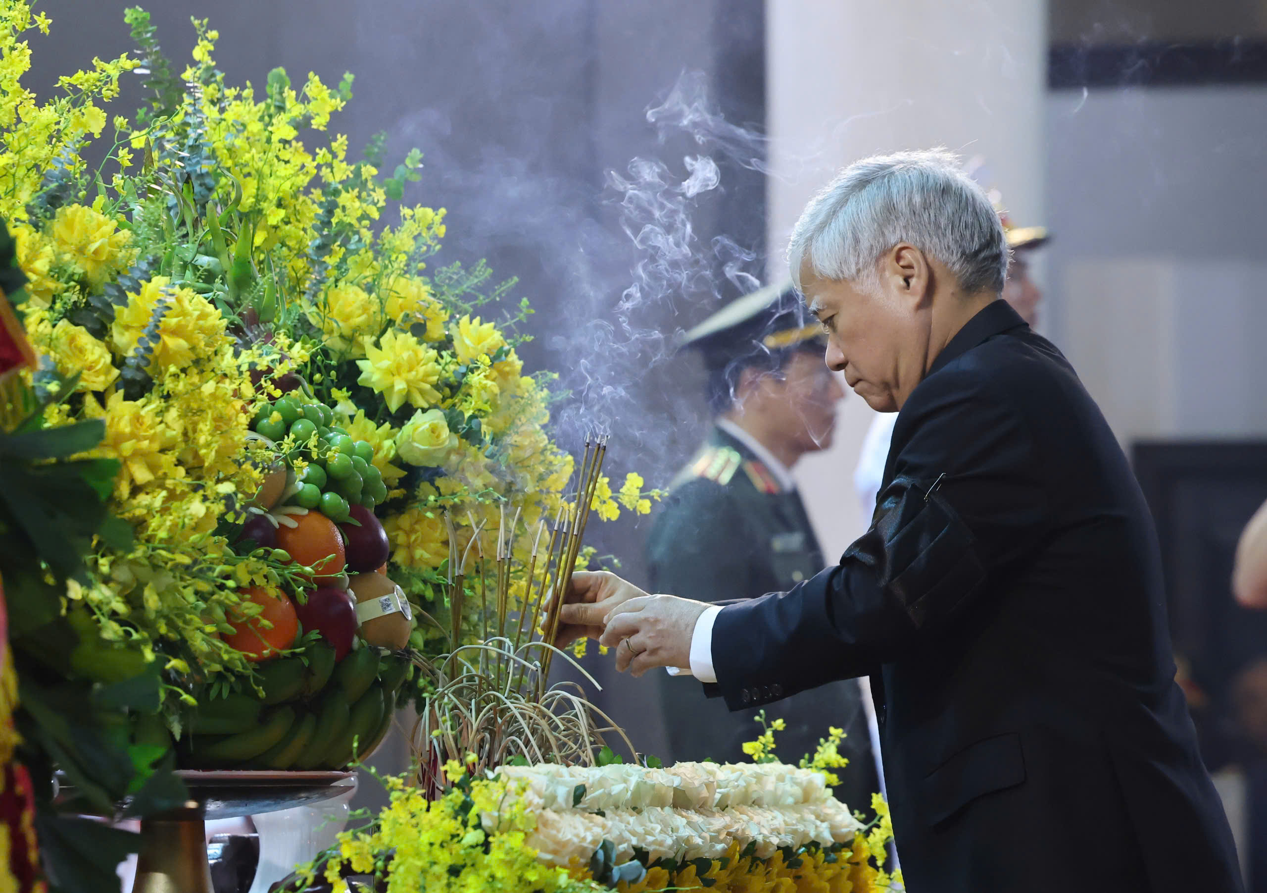 Lãnh đạo Đảng, Nhà nước viếng nguyên Chủ tịch nước Trần Đức Lương - Ảnh 16.