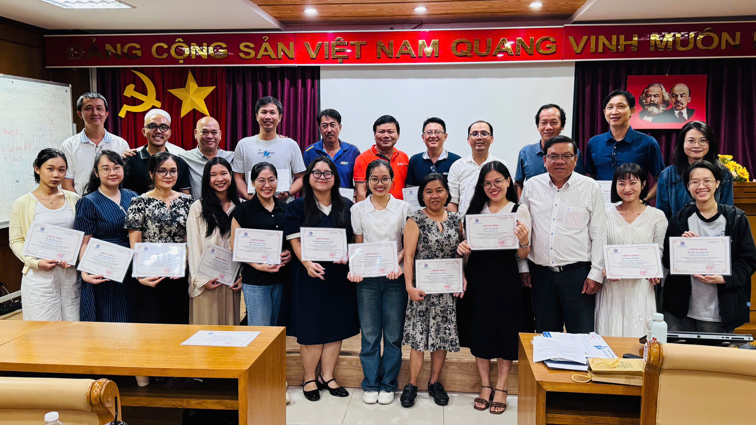 Đồ họa, kỹ xảo truyền hình: Phong cách của báo chí hiện đại Đồ họa, kỹ xảo truyền hình: Phong cách của báo chí hiện đại