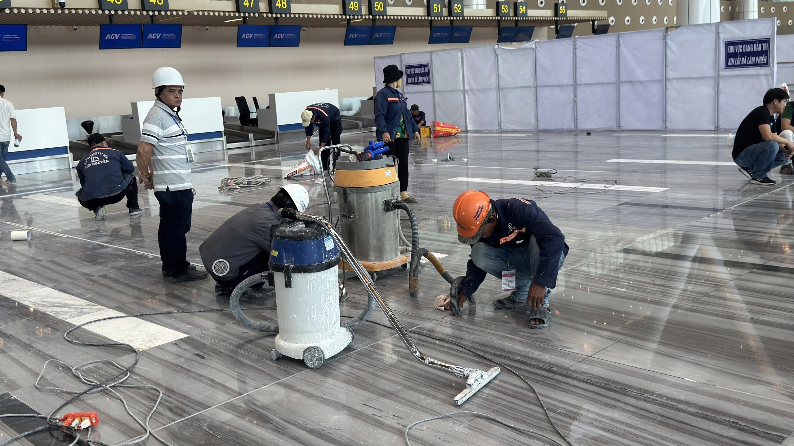 Vì sao nhà ga hàng không lớn nhất nước liên tục gặp sự cố?- Ảnh 1.