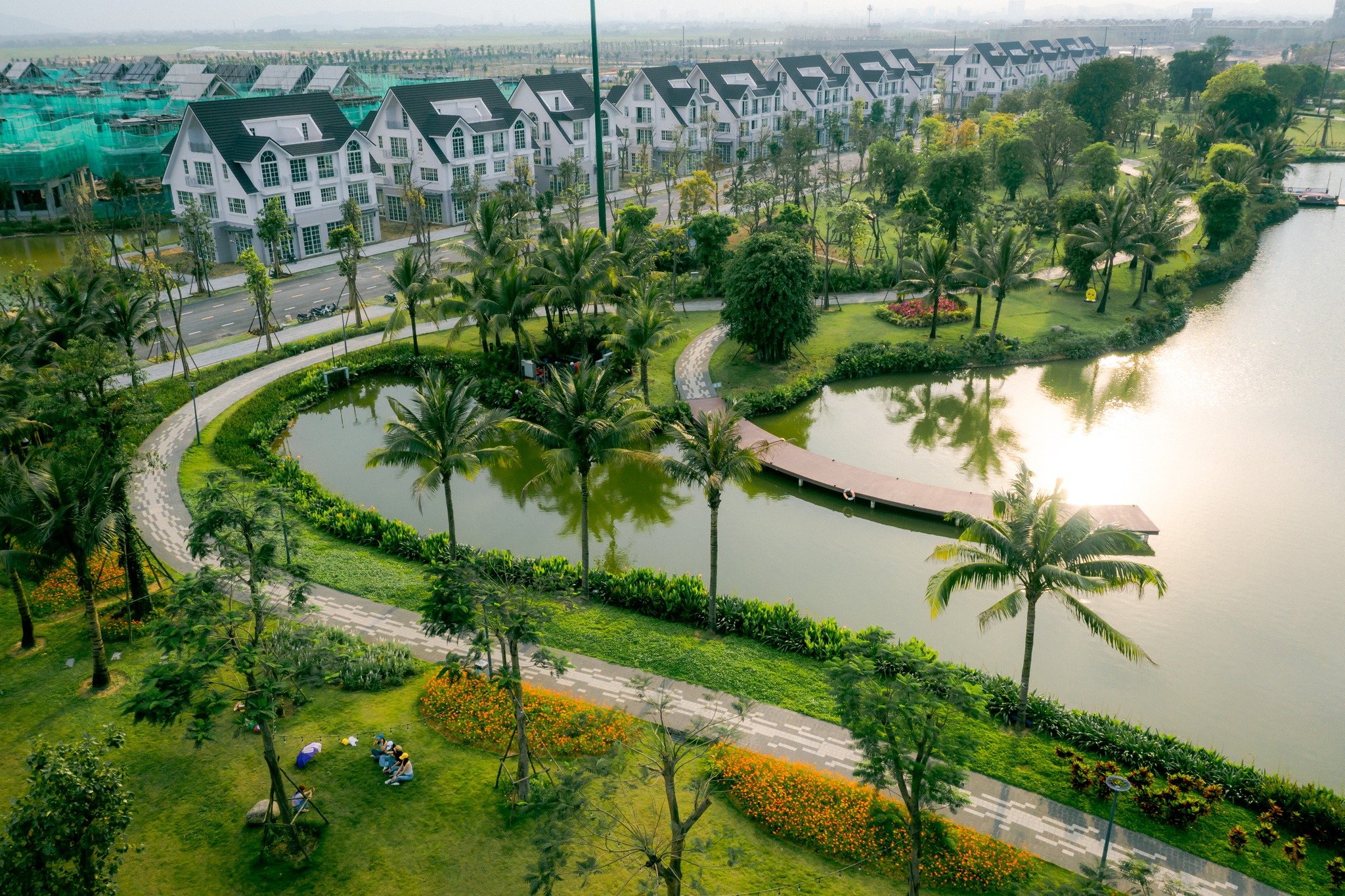 Giải phóng đôi chân, trải nghiệm rực rỡ tại Lễ hội mùa hè Eco Central Park 2025 - Ảnh 7.