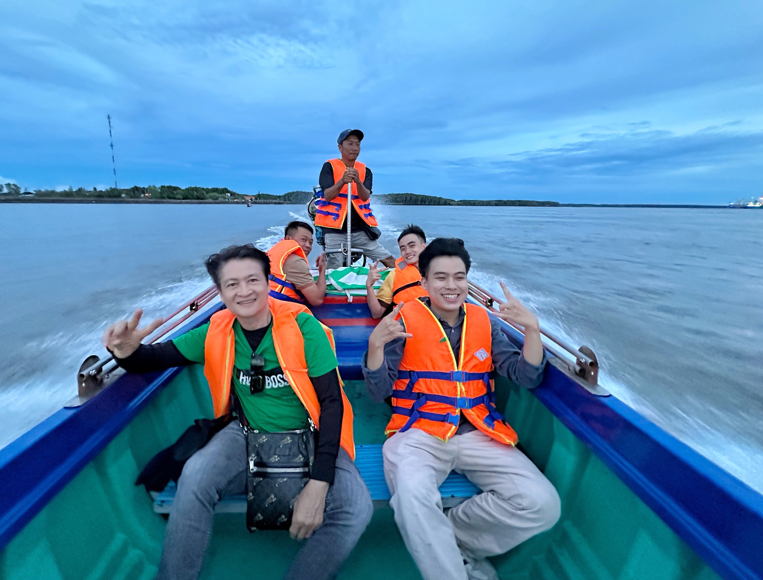 Hè 2025: Đến đảo Thiềng Liềng ở TP.HCM, nơi có ngọn núi thấp nhất Việt Nam, đồng muối trải dài - Ảnh 4.
