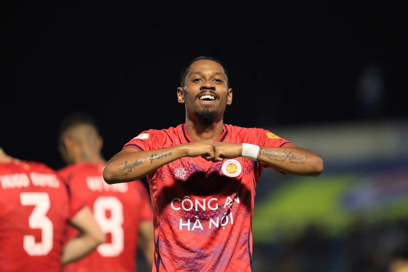 Cao Pendant Quang Vinh: «Det ville være meningsløst om Vietnam tok imot naturaliserte spillere som ikke var kvalifiserte» – Bilde 2. Cao Pendant Quang Vinh: ‘Sẽ vô nghĩa nếu Việt Nam lấy cầu thủ nhập tịch không đủ trình’ - Ảnh 2.