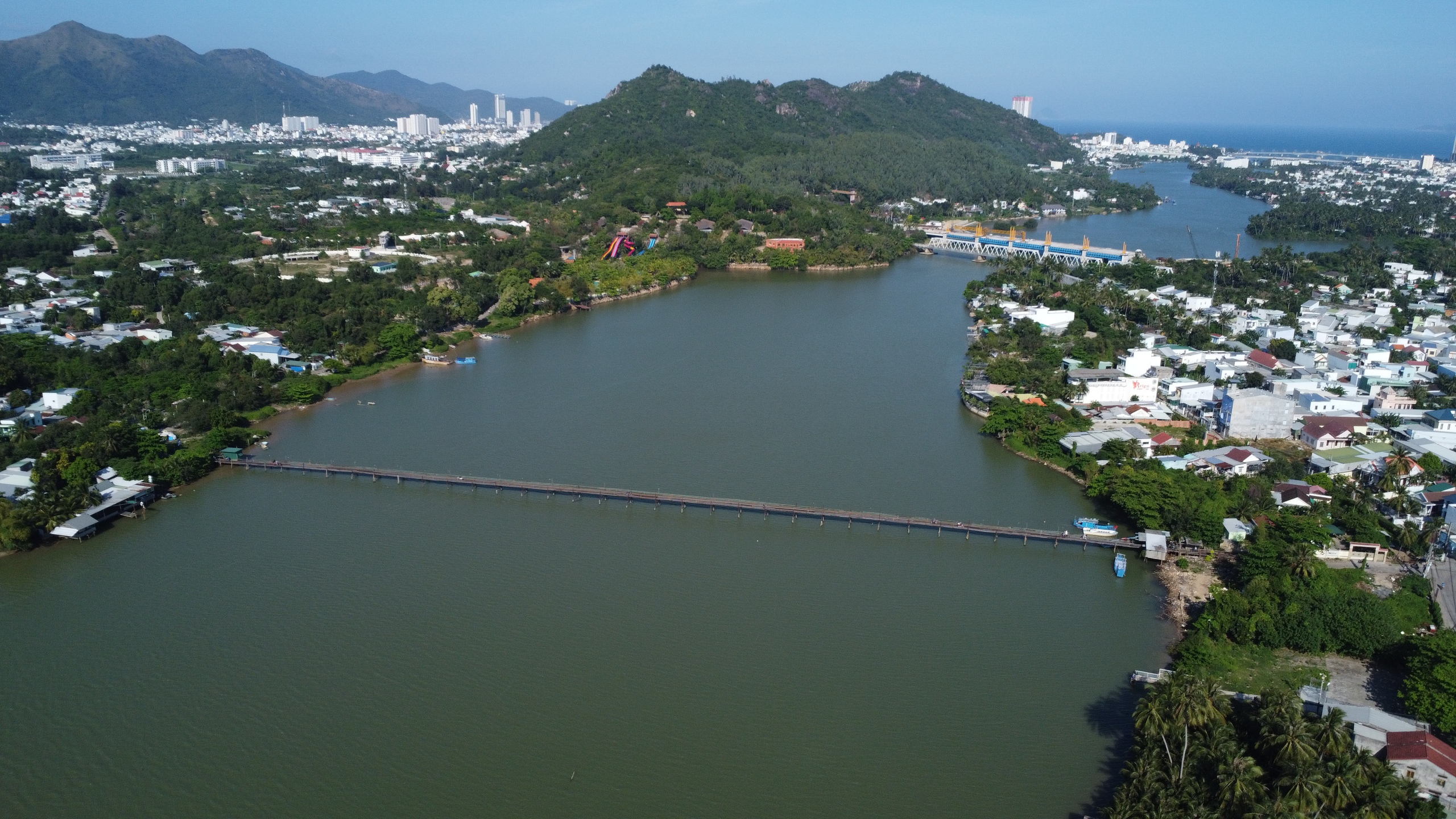 Phương án kiến trúc cầu Phú Kiểng bắc qua sông Cái Nha Trang- Ảnh 1.