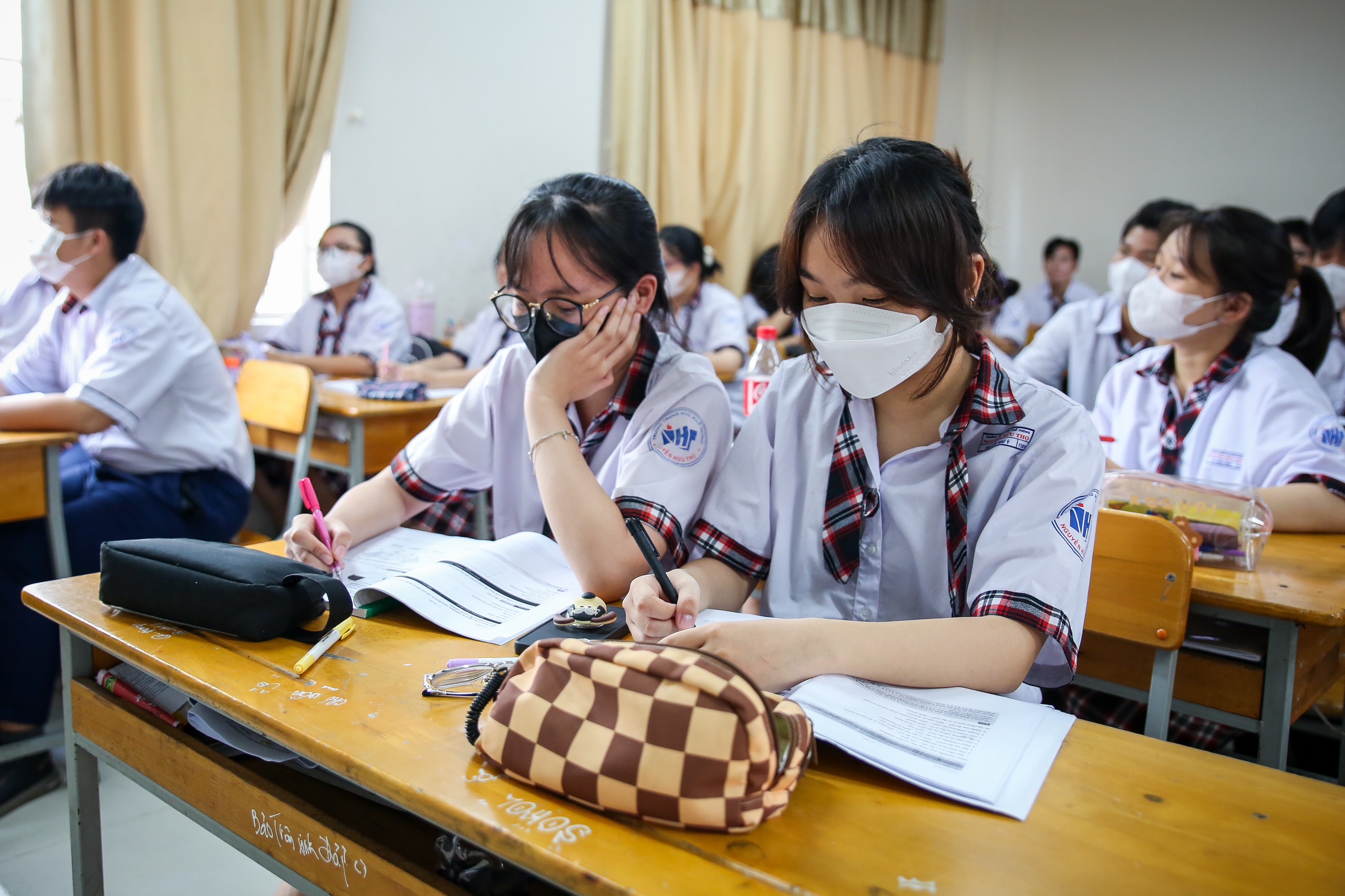 TP.HCM yêu cầu các trường chủ động tăng cường tuyên truyền, phòng tránh dịch Covid-19 - Ảnh 1.