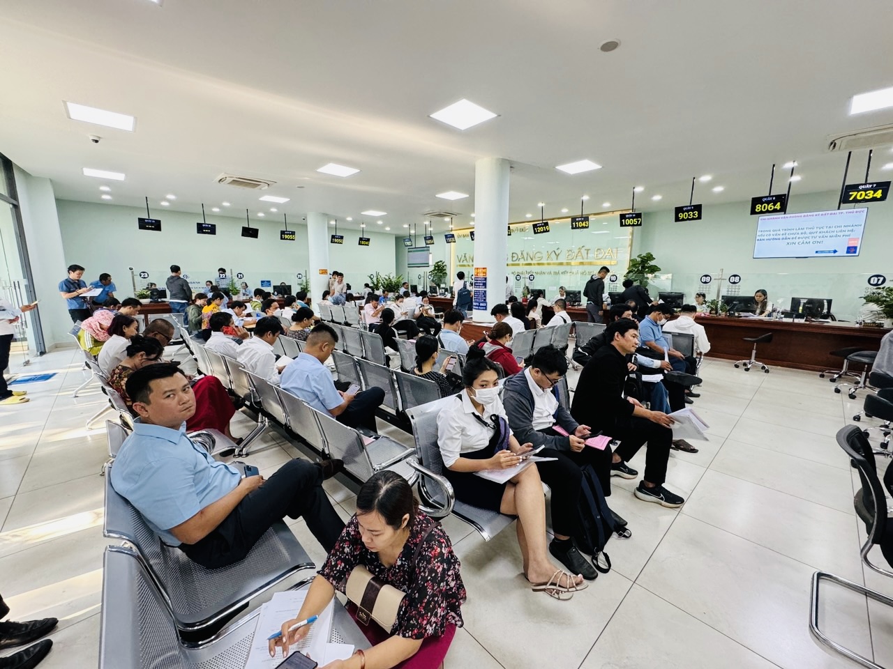 Kiến nghị bỏ sổ hồng giấy - Ảnh 2.