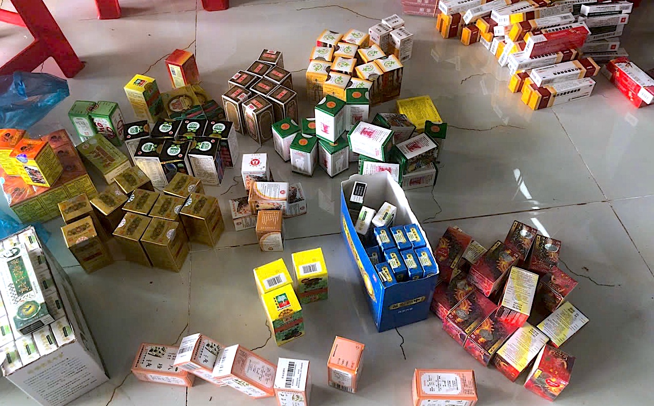 Cà Mau: Lập tổ công tác mở cao điểm 'đánh mạnh' nạn buôn lậu, hàng giả- Ảnh 2.