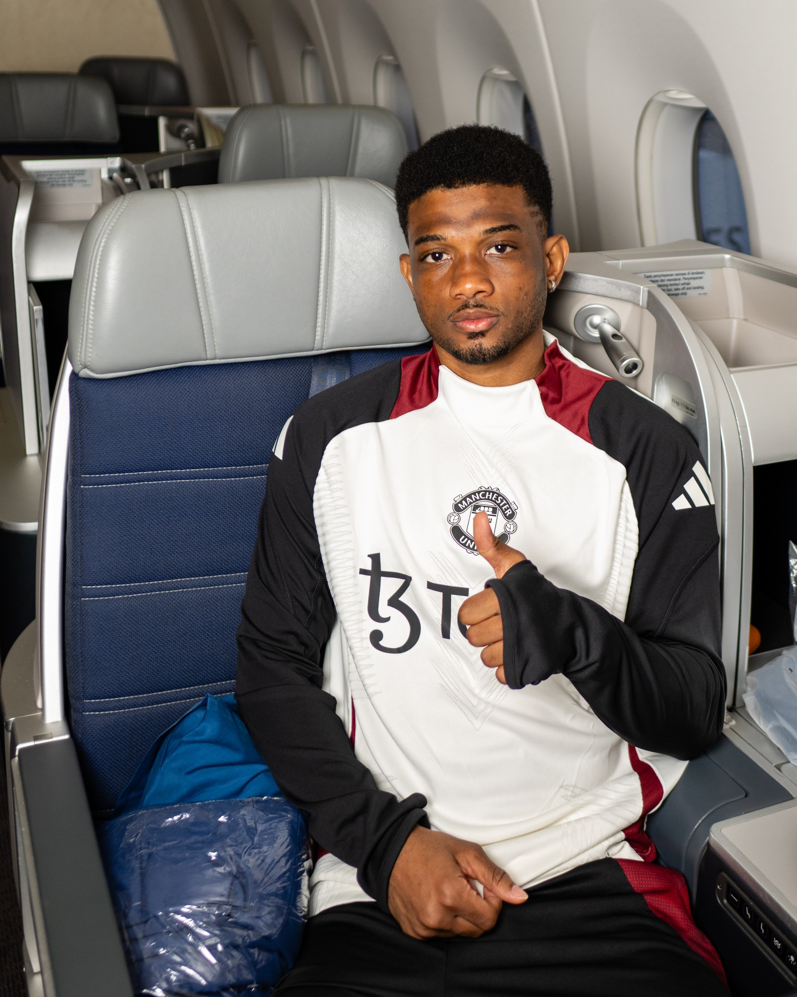 M.U chốt đội hình mạnh so tài Hoàng Đức, Hai Long: Có Bruno Fernandes - Ảnh 6.