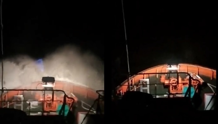 Chìm tàu, 10 thuyền viên mất tích trên biển Hà Tĩnh - Ảnh 1.