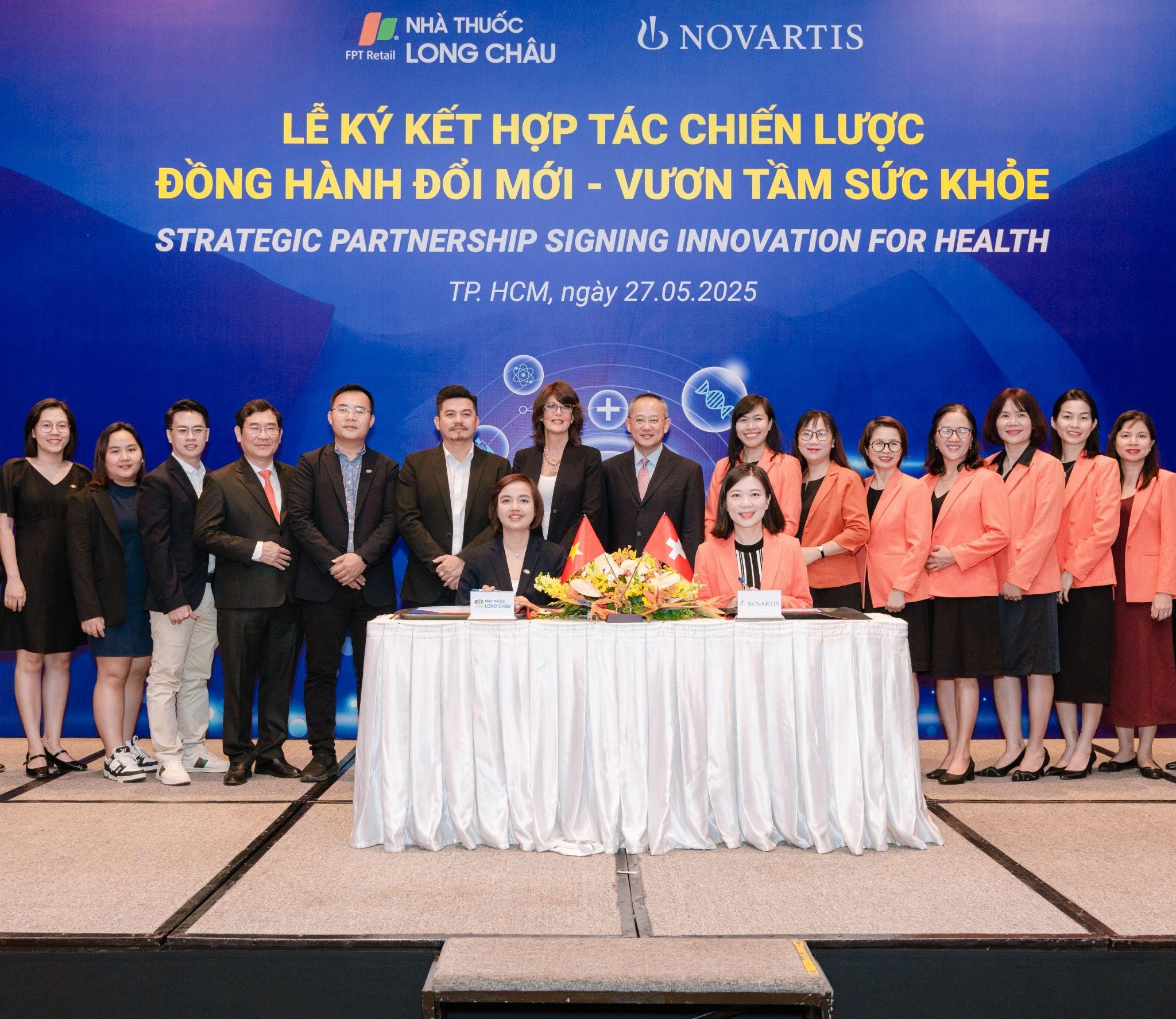 Nhà thuốc Long Châu hợp tác Novartis đưa giải pháp điều trị tiên tiến đến người Việt Nhà thuốc Long Châu hợp tác Novartis đưa giải pháp điều trị tiên tiến đến người Việt - Ảnh 1.