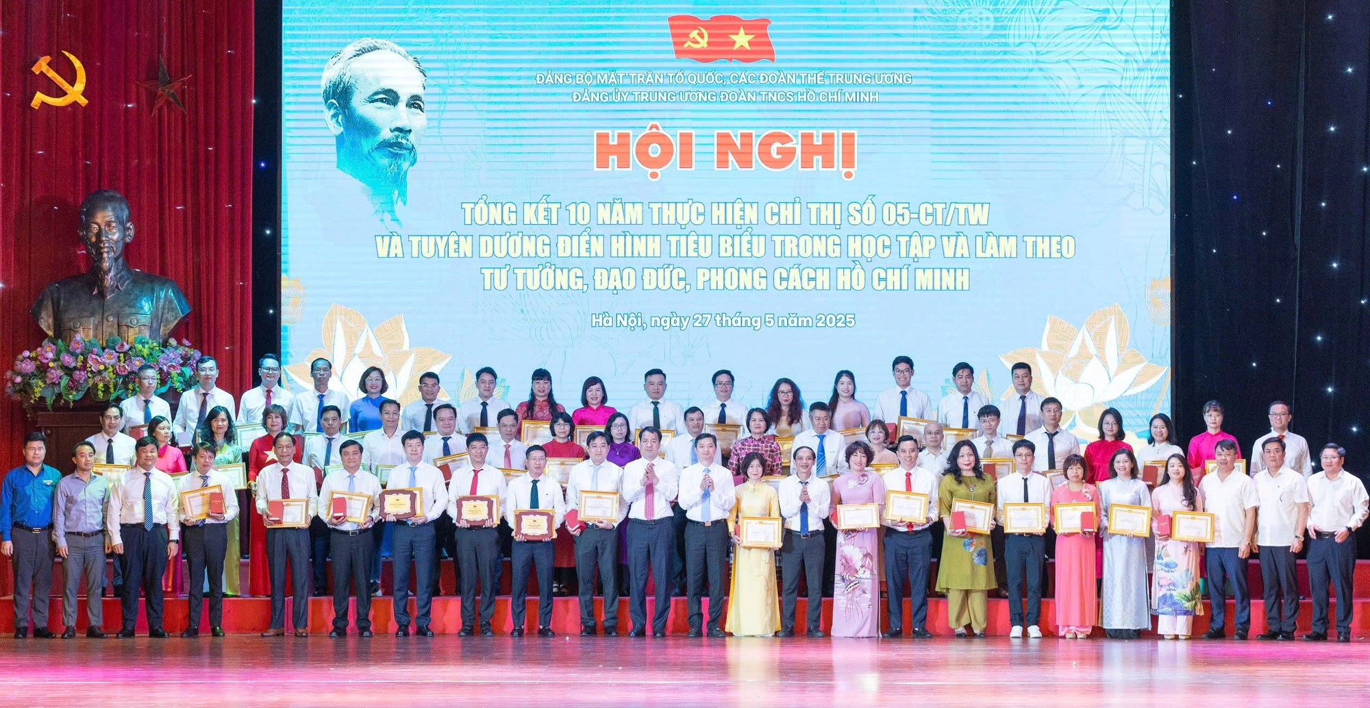 Học và làm theo Bác: Thước đo quan trọng cho giới trẻ hiện đại - Ảnh 7. Học và làm theo Bác: Thước đo quan trọng cho giới trẻ hiện đại - Ảnh 7.