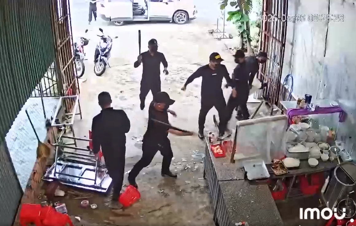 Vụ đập phá quán phở: Xác định được nguyên nhân và danh tính nhóm người ra tay- Ảnh 1.
