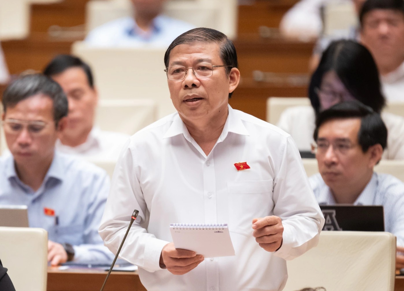 Băn khoăn bỏ tử hình tội sản xuất thuốc giả, tham ô... - Ảnh 1.