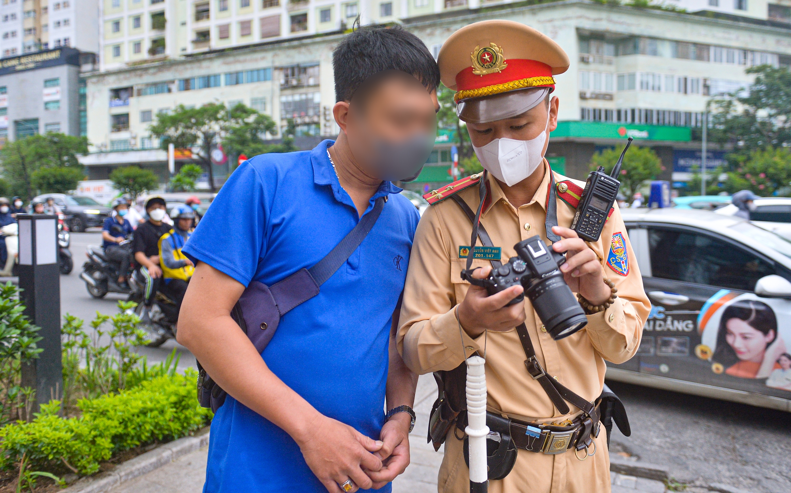 Bị CSGT ghi hình phạt nguội, tài xế phân trần 'do vỉa hè rộng hơn lòng đường' - Ảnh 7.