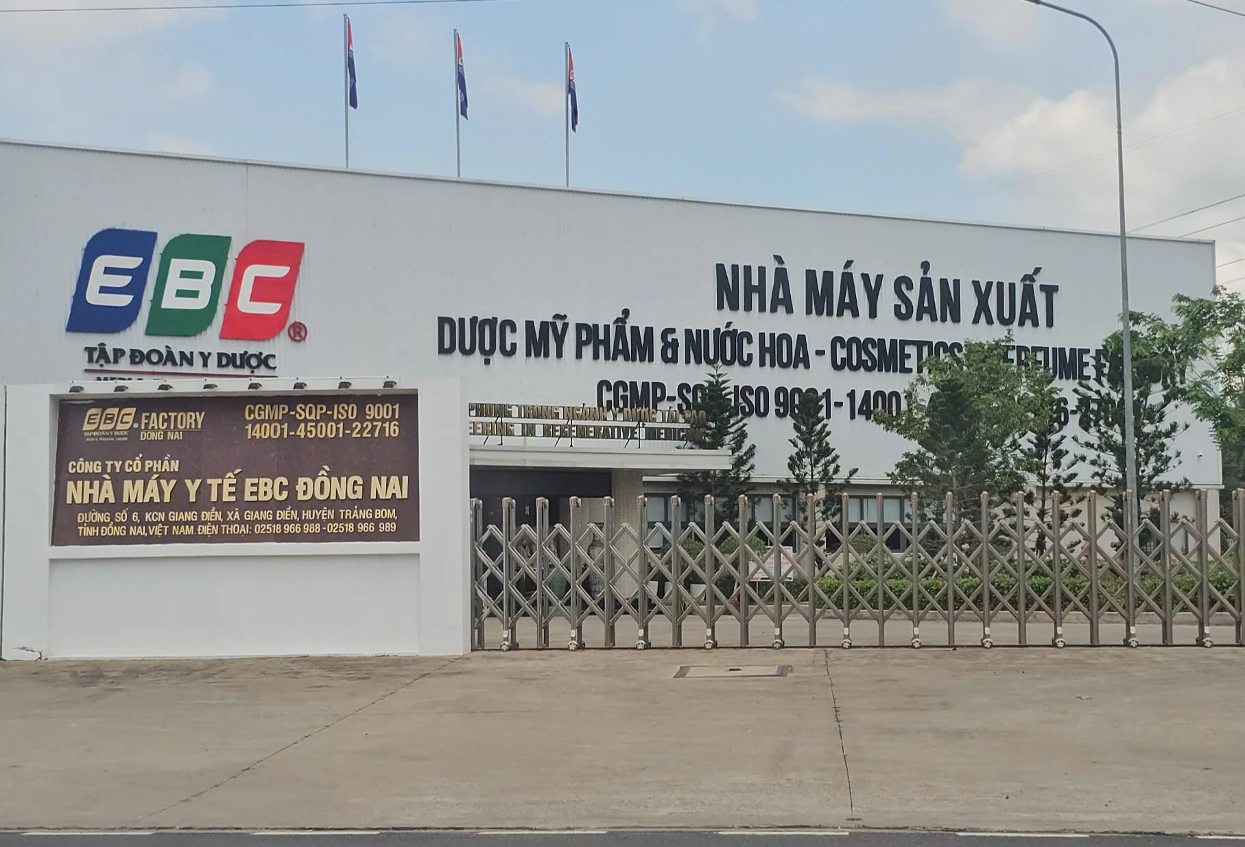 Khởi tố vụ án sản xuất hàng giả liên quan mỹ phẩm nhà Đoàn Di Băng - Ảnh 1. Khởi tố vụ án sản xuất hàng giả liên quan mỹ phẩm nhà Đoàn Di Băng - Ảnh 1.