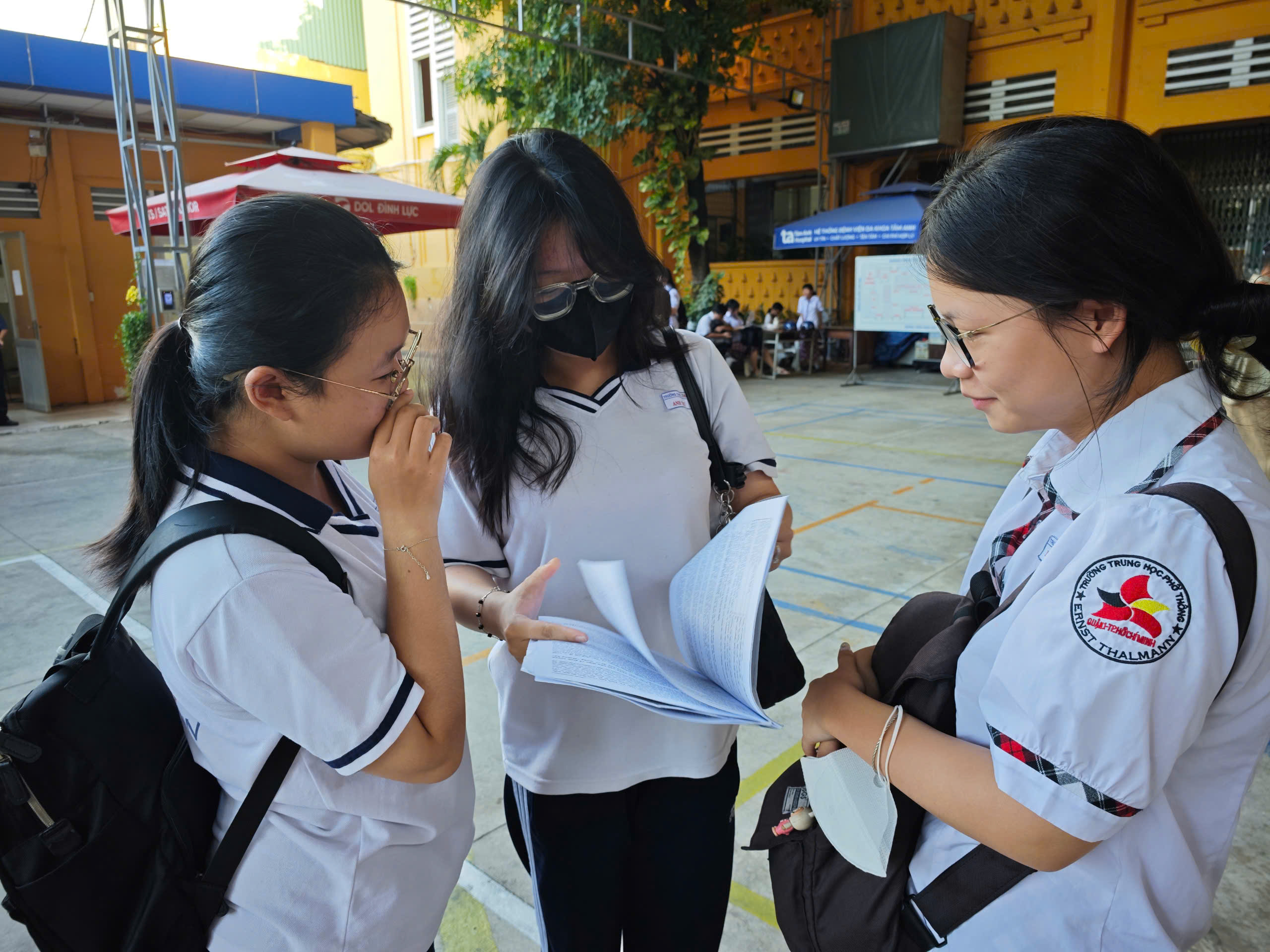 Bí quyết ôn thi tốt nghiệp THPT đạt điểm cao: Công dân với văn hóa - Ảnh 1.