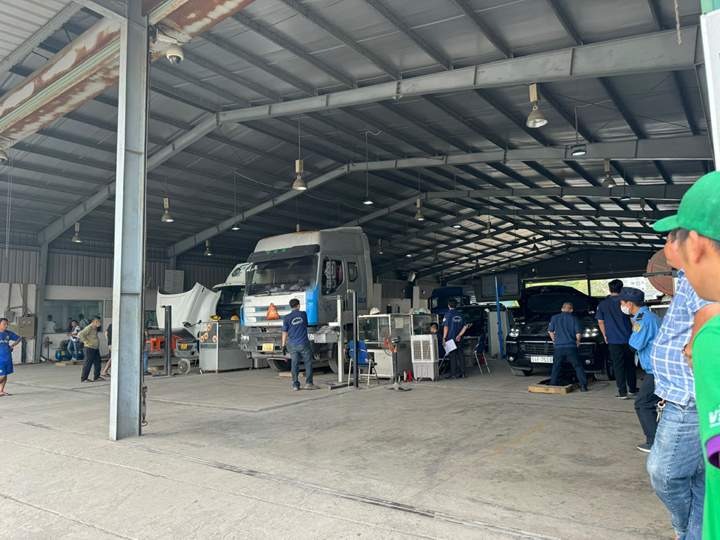 Dở khóc, dở cười khi bị treo đăng kiểm- Ảnh 2. Dở khóc, dở cười khi bị treo đăng kiểm- Ảnh 2.
