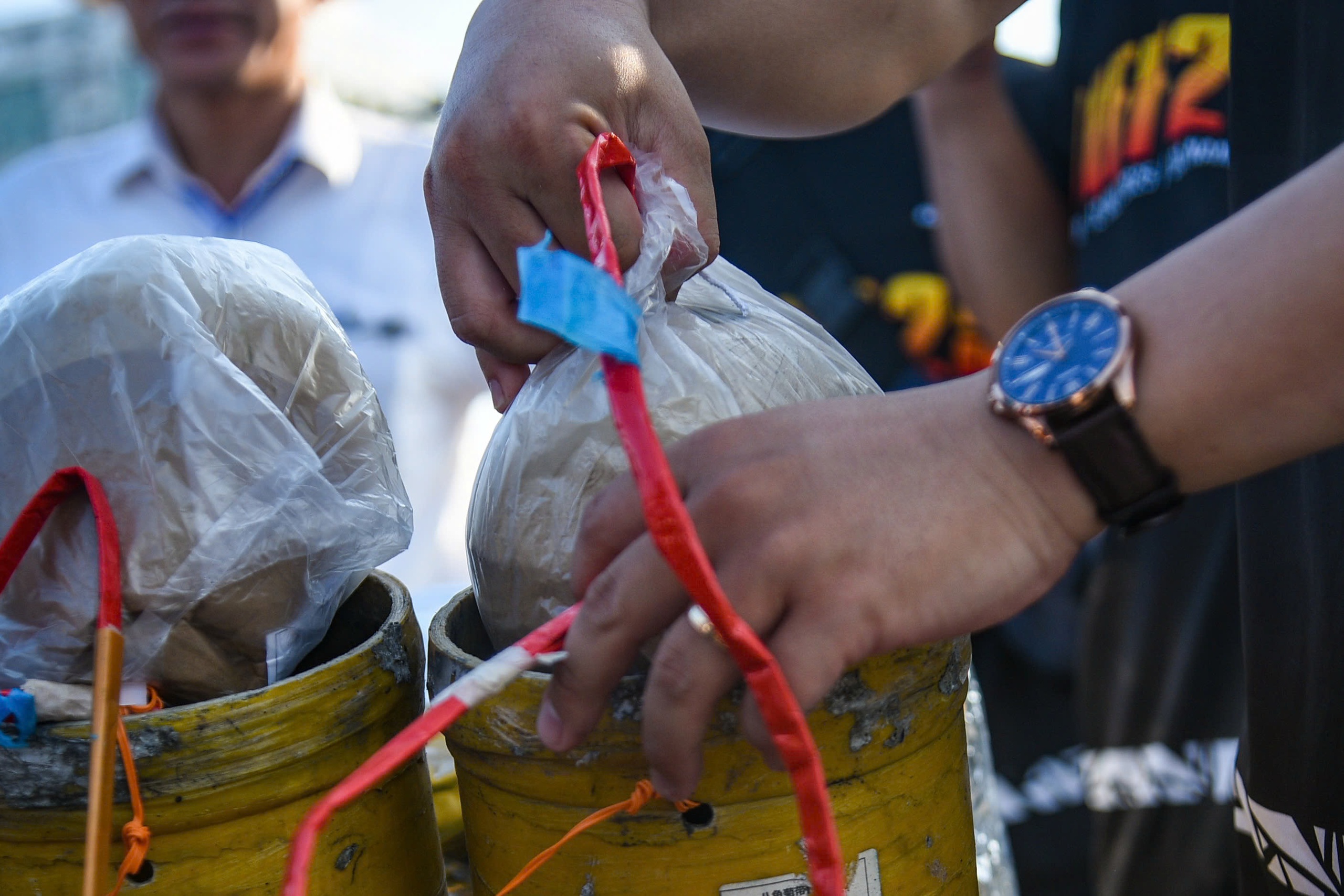 'Trận địa' ph&aacute;o hoa trước giờ khai hỏa: 'Đại chiến &aacute;nh s&aacute;ng' tr&ecirc;n s&ocirc;ng H&agrave;n- Ảnh 5.