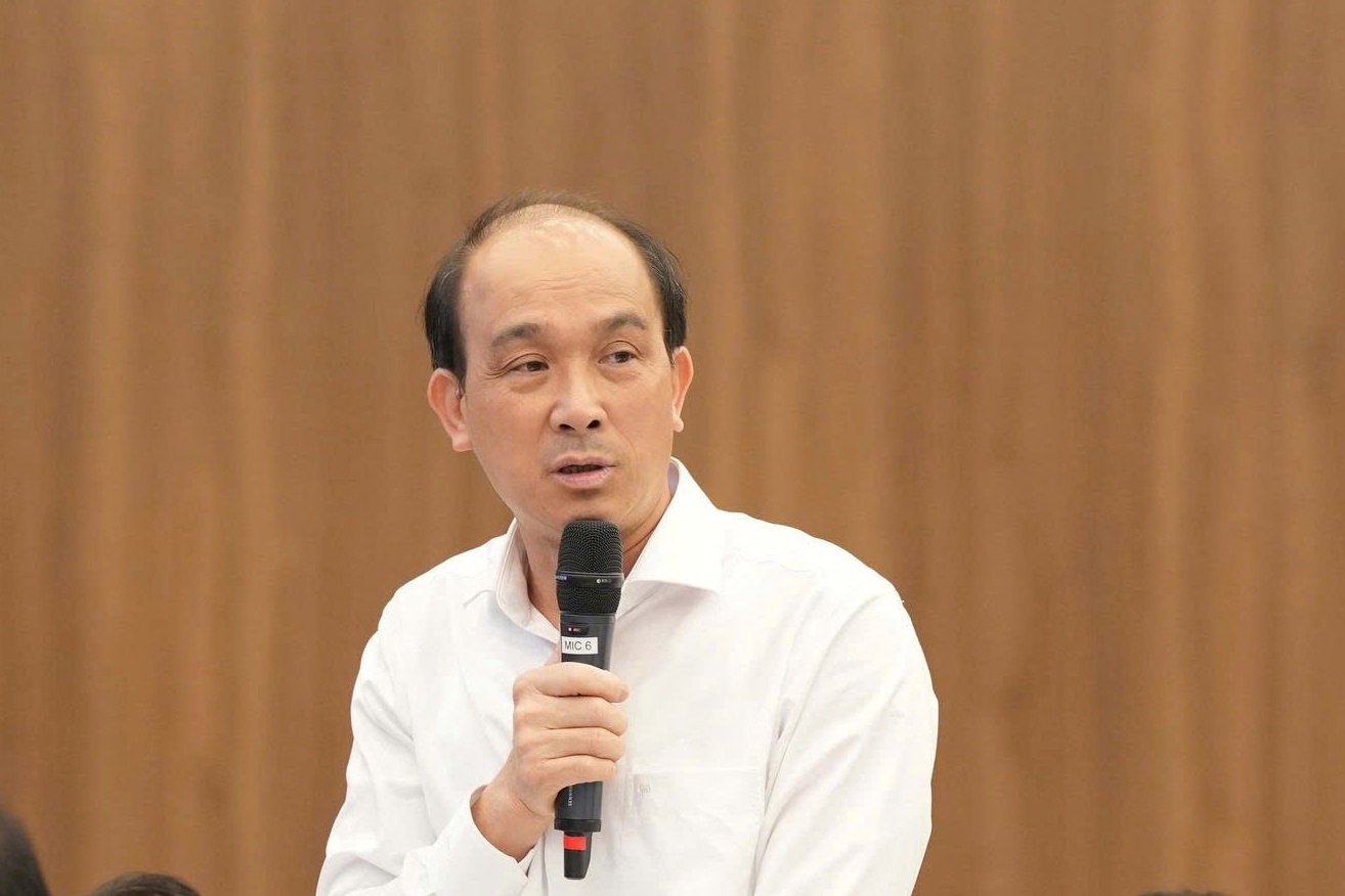 Hà Nội hỗ trợ chuyển đổi nghề cho 11.000 cán bộ dôi dư sau sắp xếp - Ảnh 1.