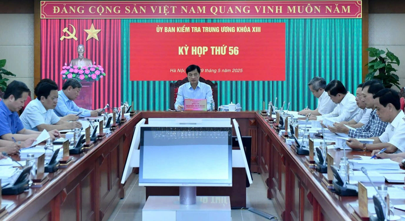 Thứ trưởng Bộ GD-ĐT Nguyễn Thị Kim Chi bị kỷ luật cảnh cáo - Ảnh 1.