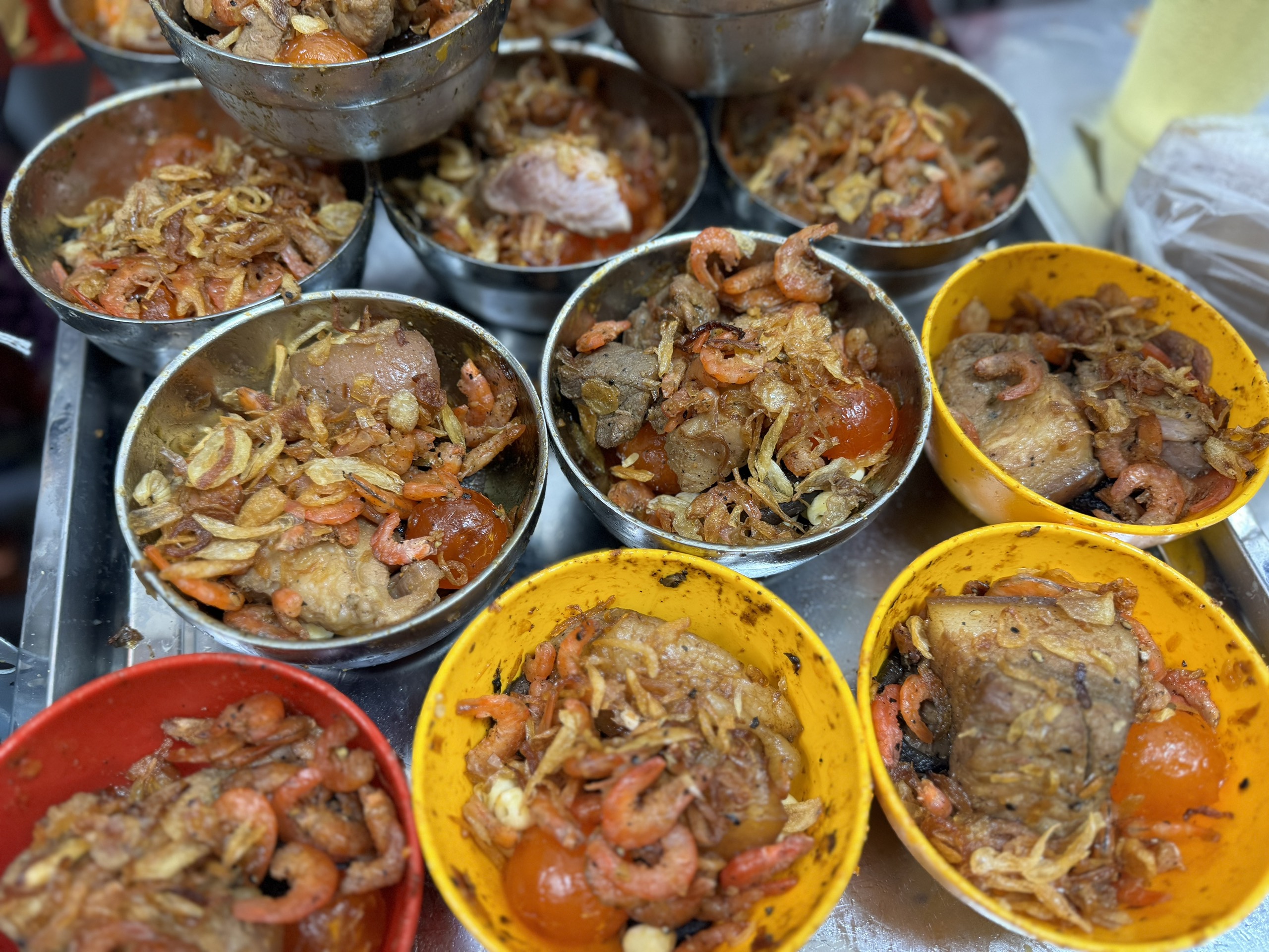 Người Hoa ở TP.HCM làm bánh bá trạng: Khách đặt trước một tháng, gói hơn 9.000 chiếc - Ảnh 4.