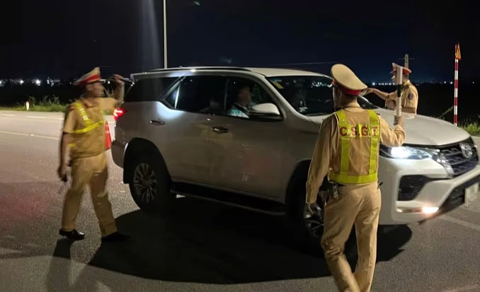 Xuyên đêm truy bắt nghi phạm cướp ngân hàng ở Quảng Ninh- Ảnh 2.