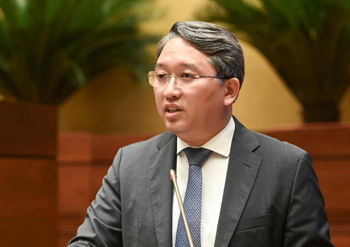 Cầu thủ nhập tịch có cần phải đặt tên bằng tiếng Việt theo quy định mới không? - Ảnh 2. Cầu thủ nhập tịch có cần phải đặt tên bằng tiếng Việt theo quy định mới không? - Ảnh 2.