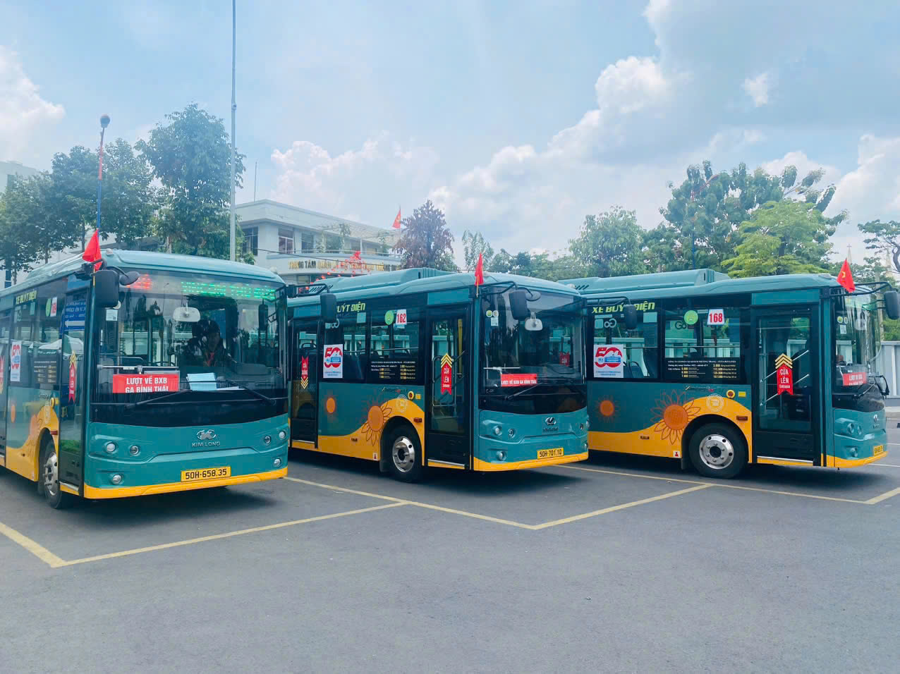 TP.HCM đấu thầu phá thế độc quyền xe buýt - Ảnh 2.