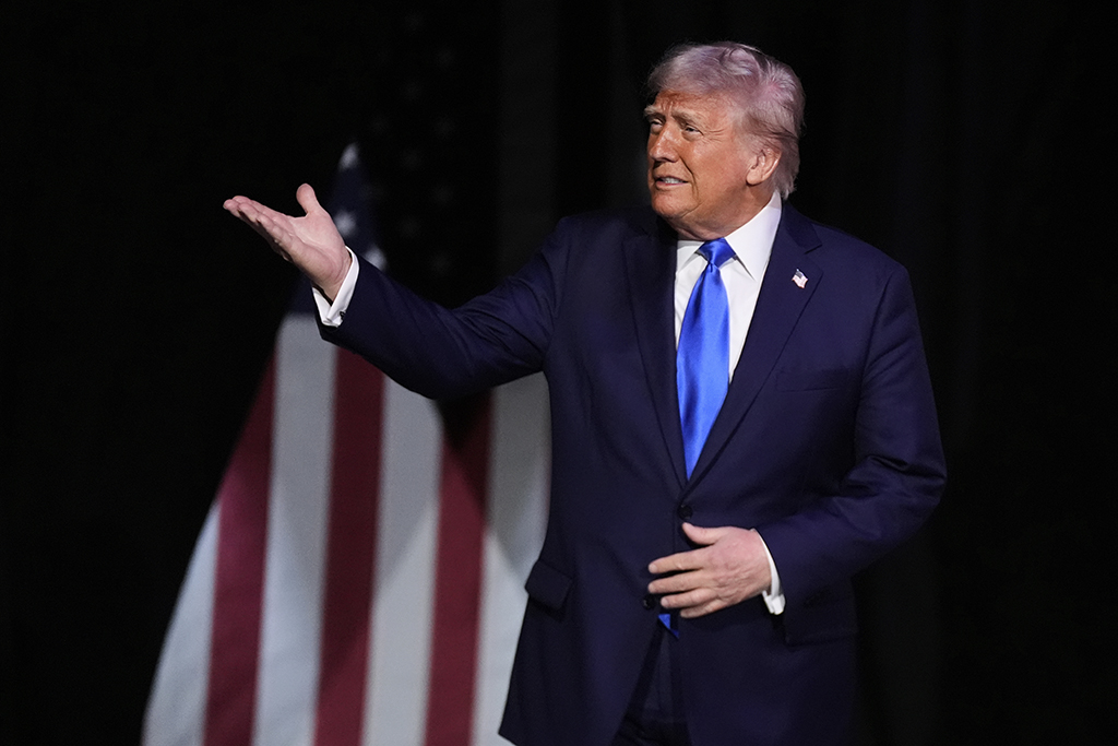 Chiến lược ngân sách của ông Trump giữa nguy cơ kinh tế suy luận