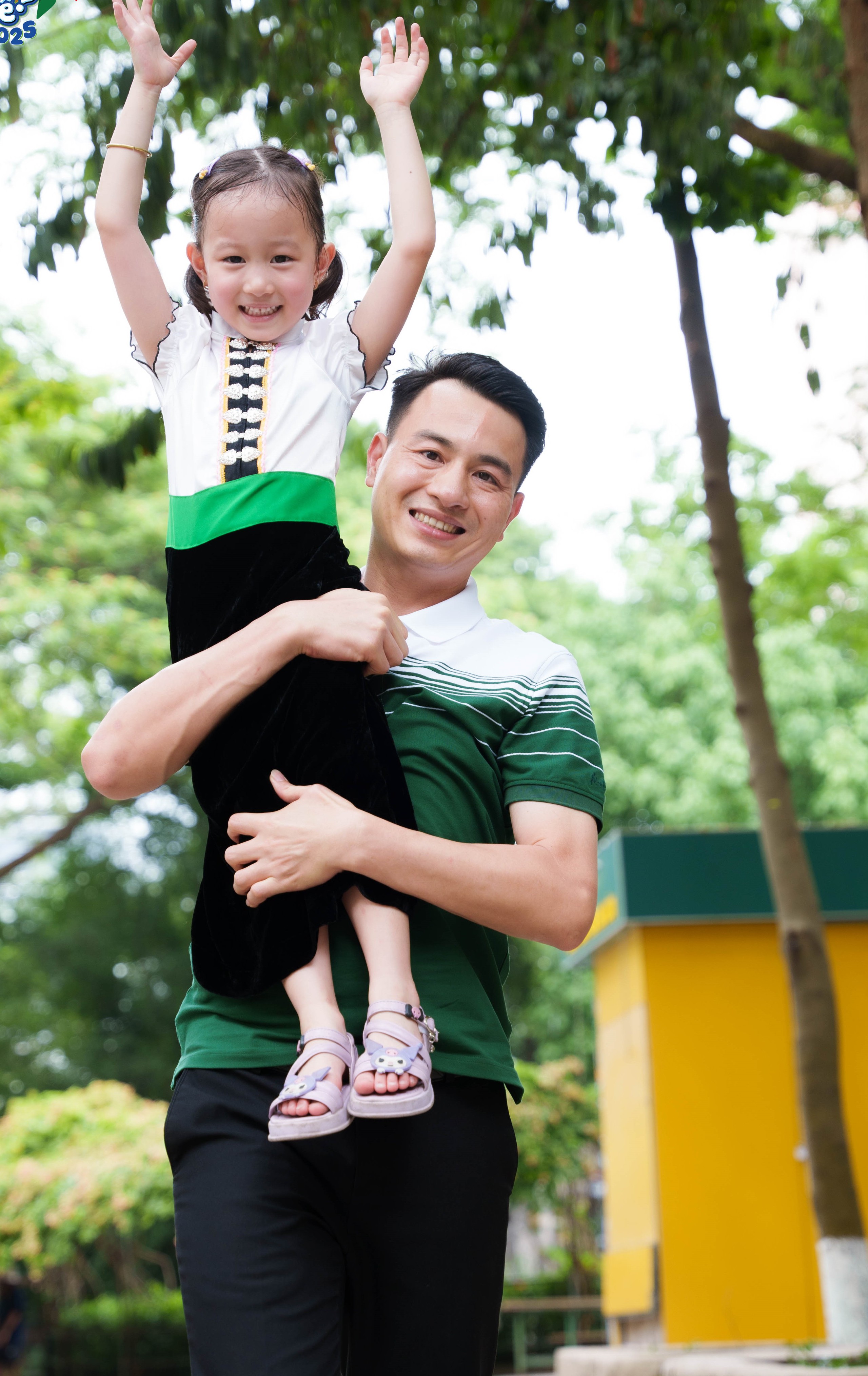 'Bố ơi, mình đi đâu thế?' trở lại với các cặp bố con 'triệu view'- Ảnh 1. 'Bố ơi, mình đi đâu thế?' trở lại với các cặp bố con 'triệu view'- Ảnh 1.
