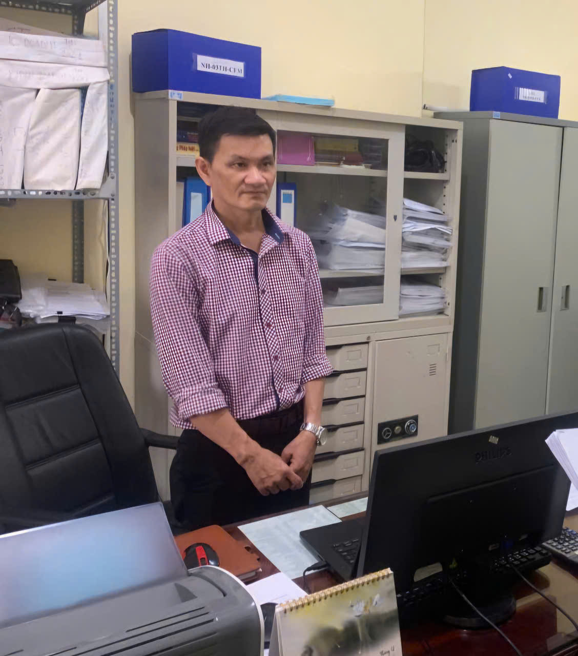 - Ảnh 1. Cà Mau: Khởi tố kế toán trưởng Bưu điện H.Trần Văn Thời và 2 cán bộ thuế - Ảnh 1.