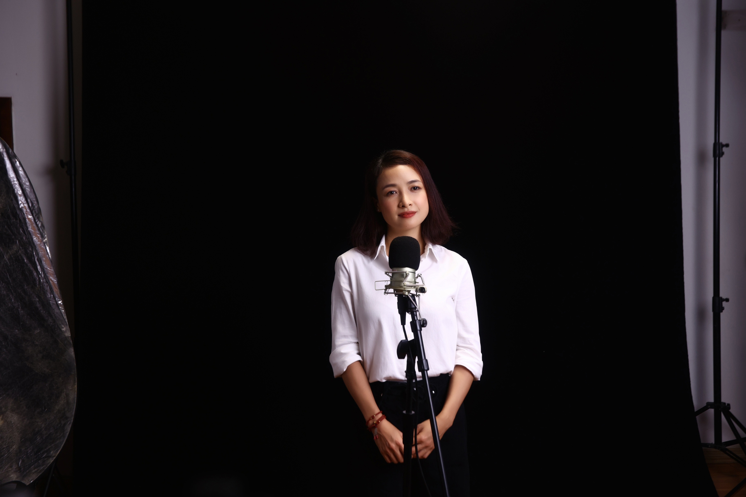 Kha Ly tái xuất sau khi sinh, cùng chồng góp giọng trong dự án đặc biệt - Ảnh 7.