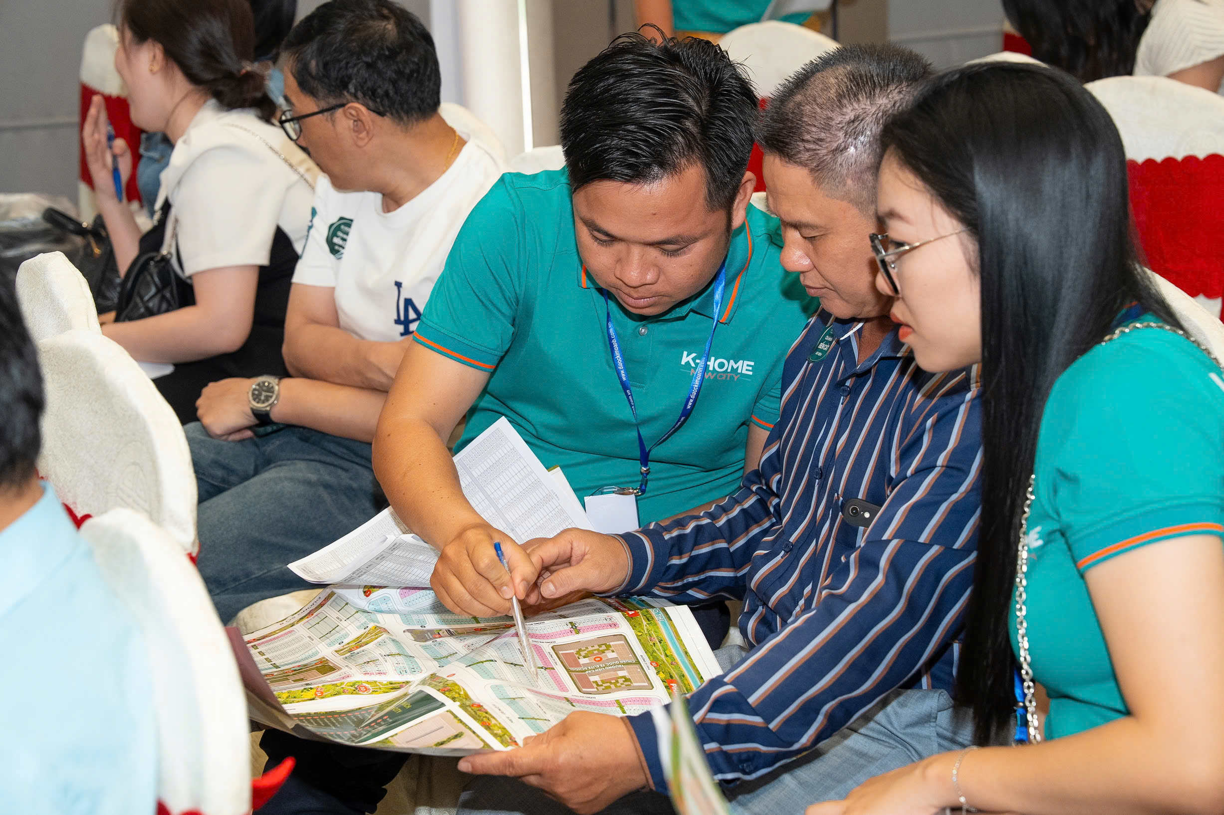 Cắt thủ tục, tăng tốc nhà ở xã hội- Ảnh 4. Cắt thủ tục, tăng tốc nhà ở xã hội- Ảnh 4.