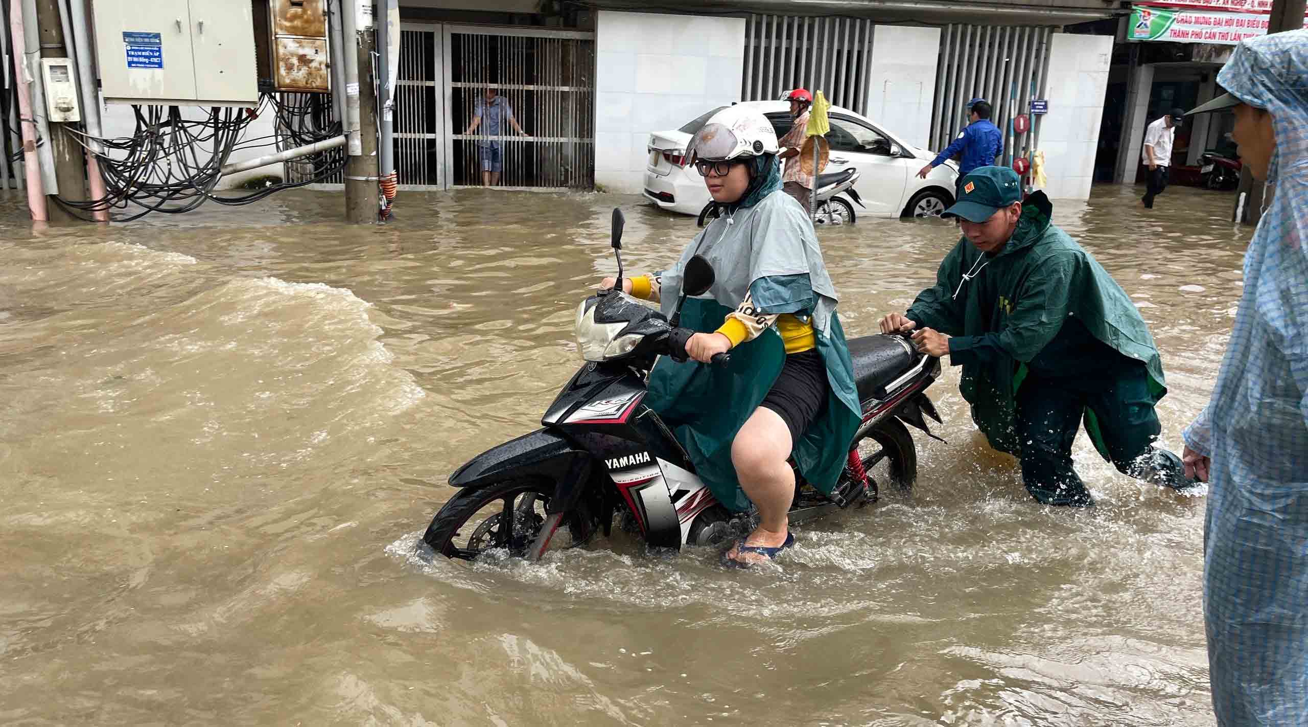 Vì sao dự án “nghìn tỉ” đã xong, Cần Thơ vẫn ngập nặng ? - Ảnh 2.