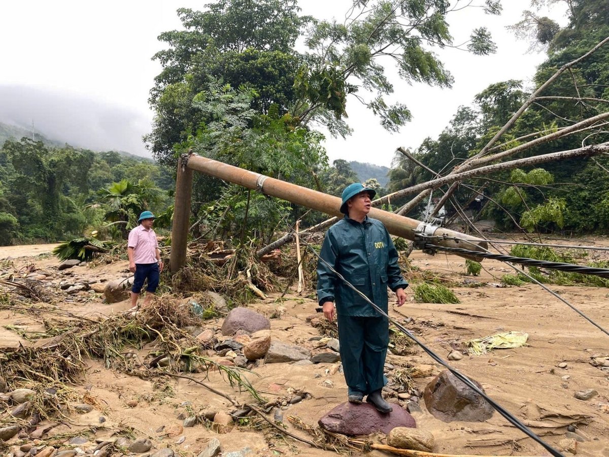 Liên tiếp xảy ra lũ quét tại Nghệ An- Ảnh 3. Liên tiếp xảy ra lũ quét tại Nghệ An- Ảnh 3.