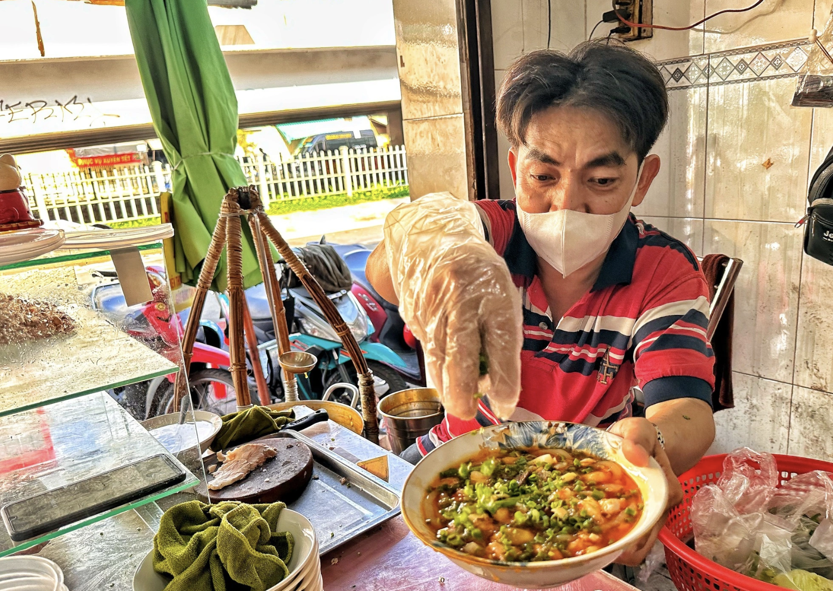 Bánh canh '1 giờ' từ nay nghỉ bán: TP.HCM còn quán bánh canh nào ngon nức tiếng? - Ảnh 8.