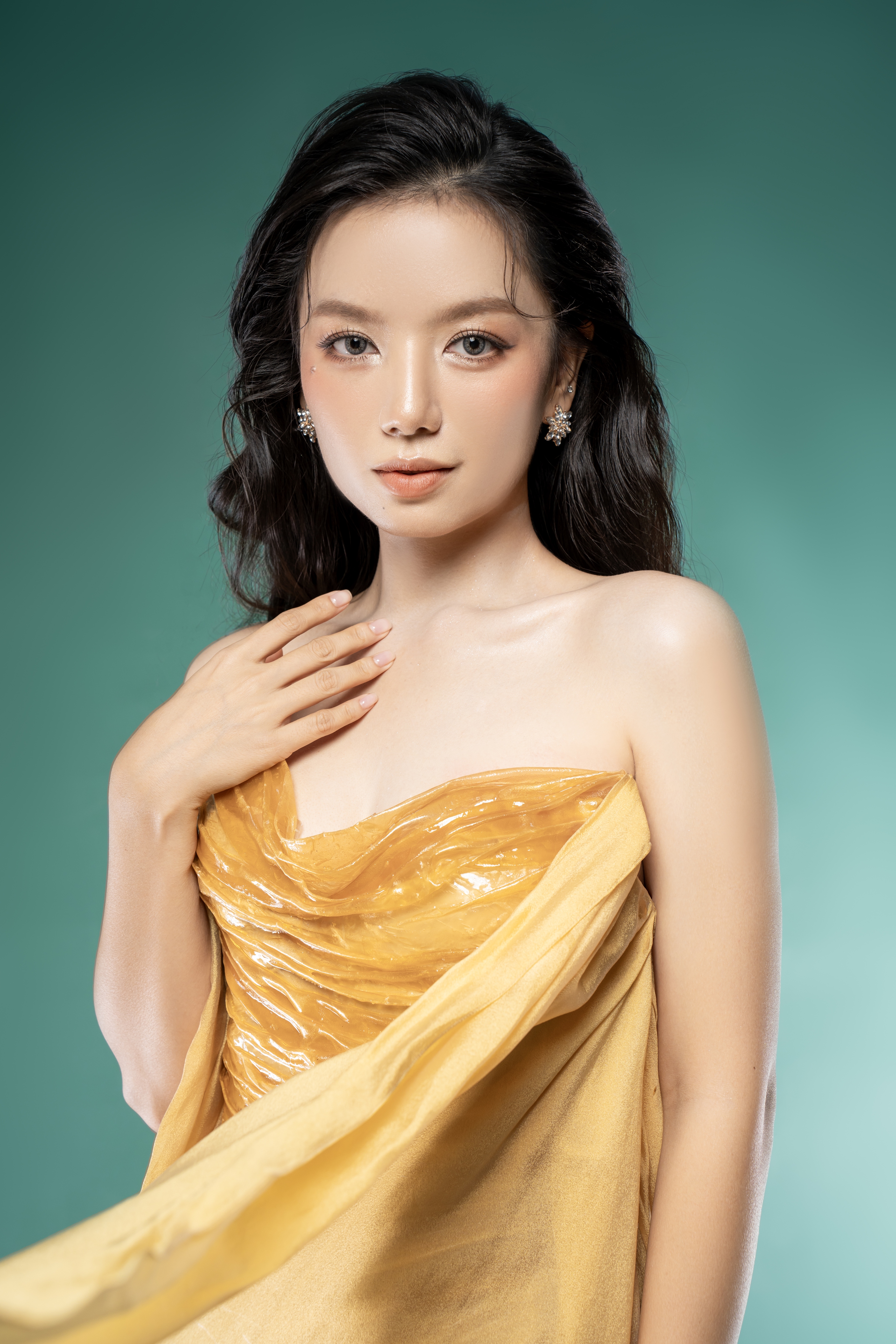 Lê Hạ Anh: Sống kín tiếng tuổi 30, không chấp nhận đánh đổi trong nghề - Ảnh 3.