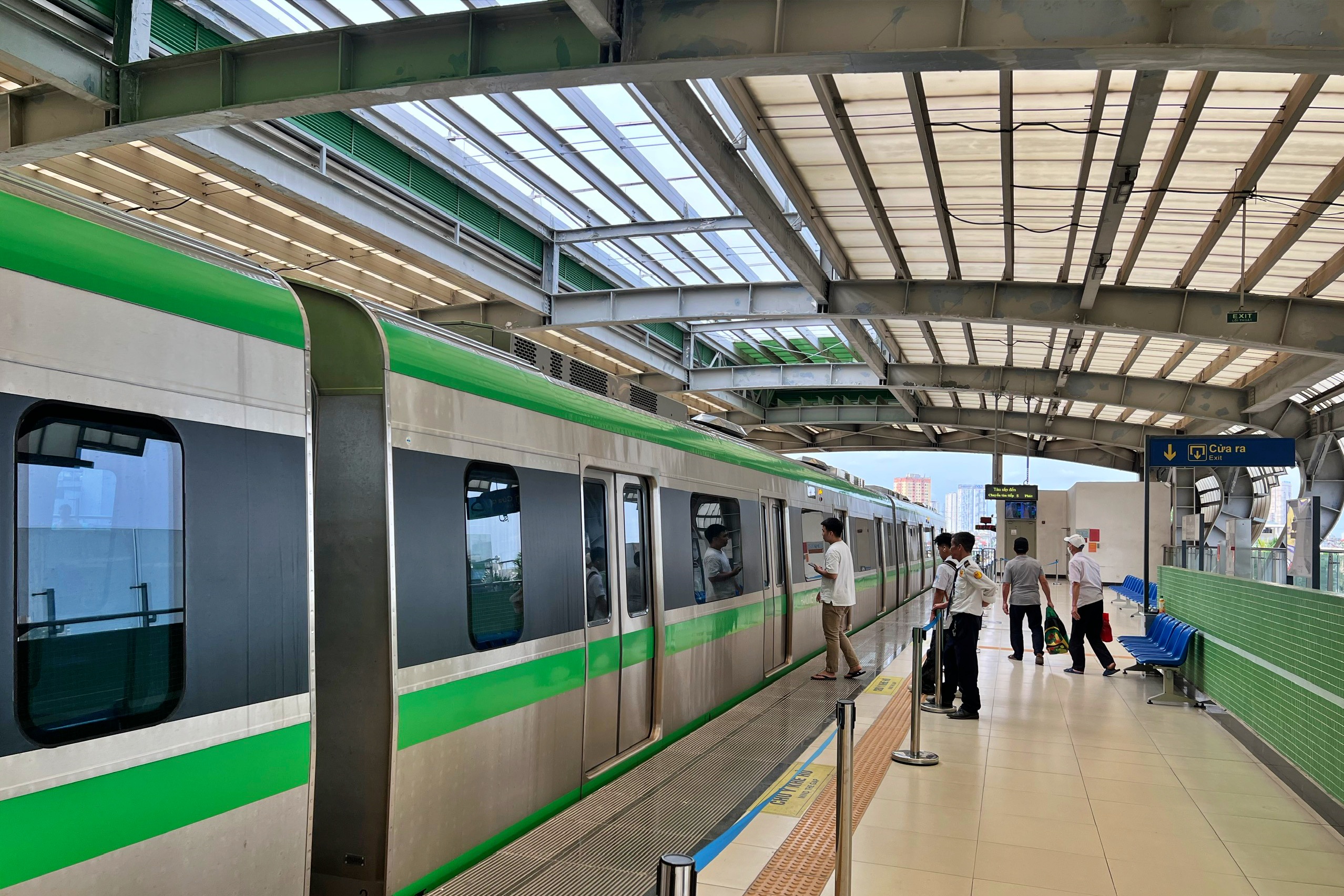 mai-nha-ga-yen-nghia-bi-thung-1748574690103316918384.jpg