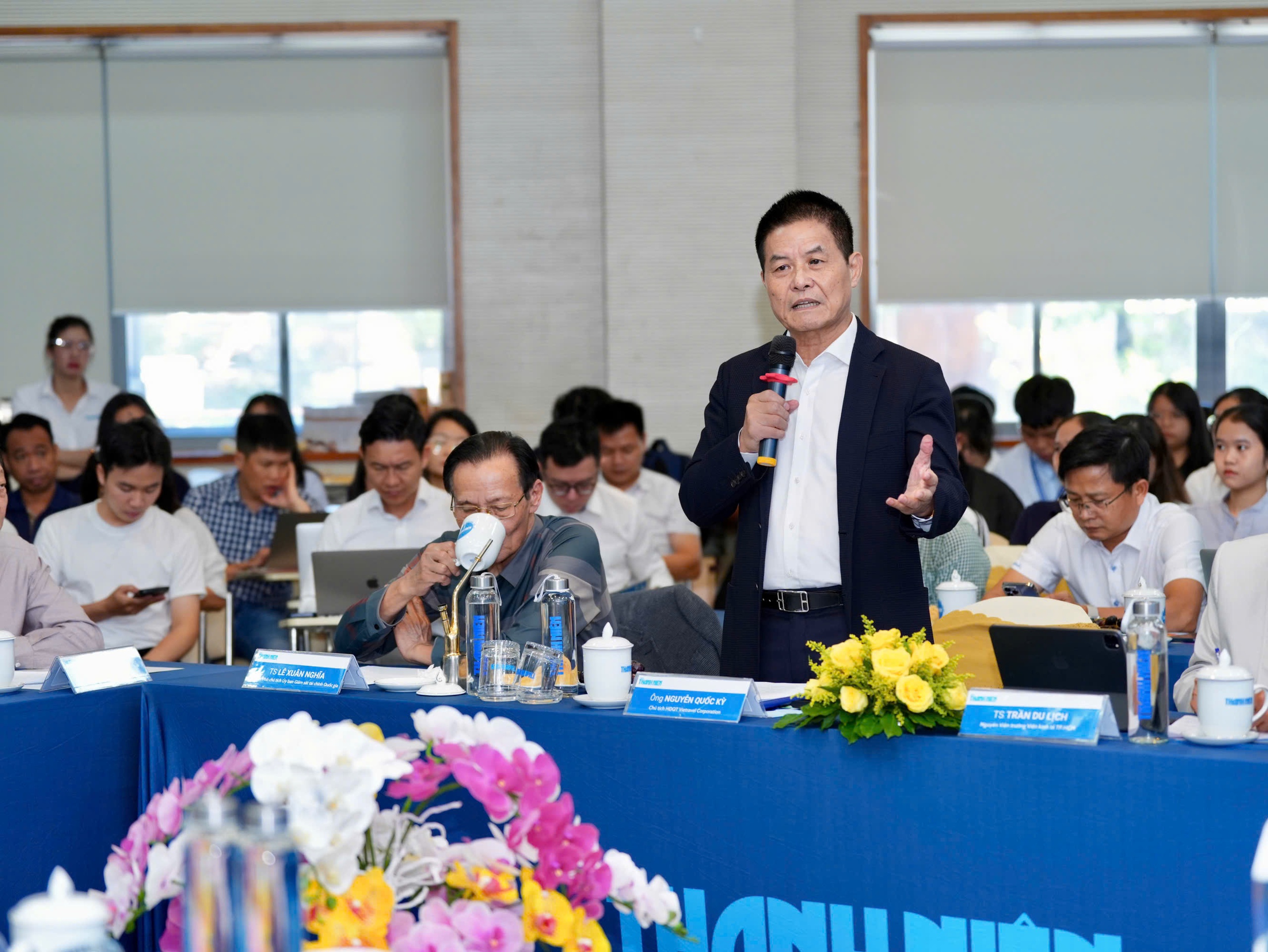 Nhà nước phải là bệ đỡ cho doanh nghiệp   - Ảnh 2.