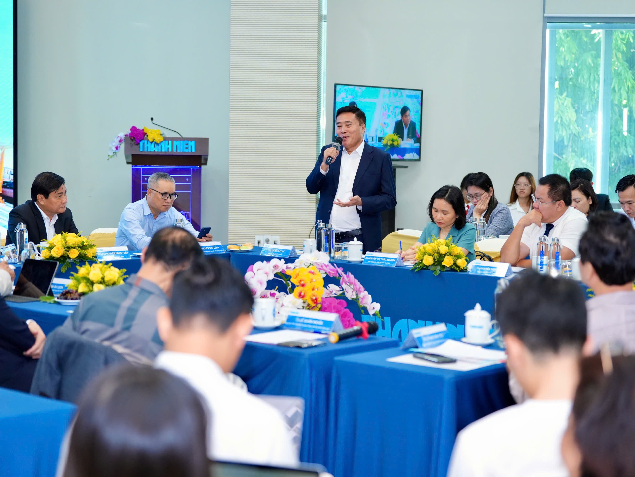 Doanh nghiệp muốn lớn mạnh nhưng vẫn còn bị 'trói' bởi thủ tục, lãi vay- Ảnh 2.