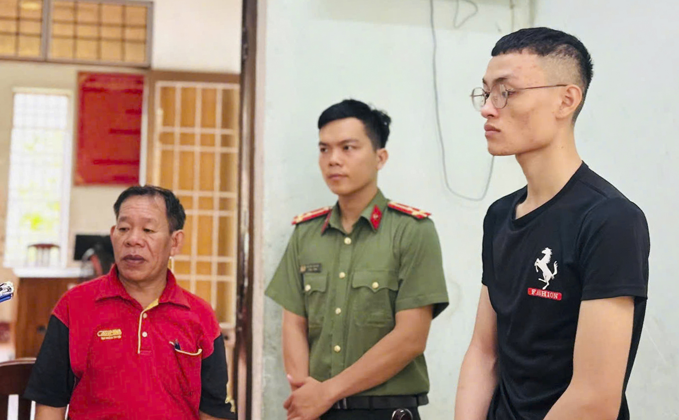 Khởi tố bị can rủ bạn qua Campuchia làm việc nhẹ lương cao - Ảnh 1.