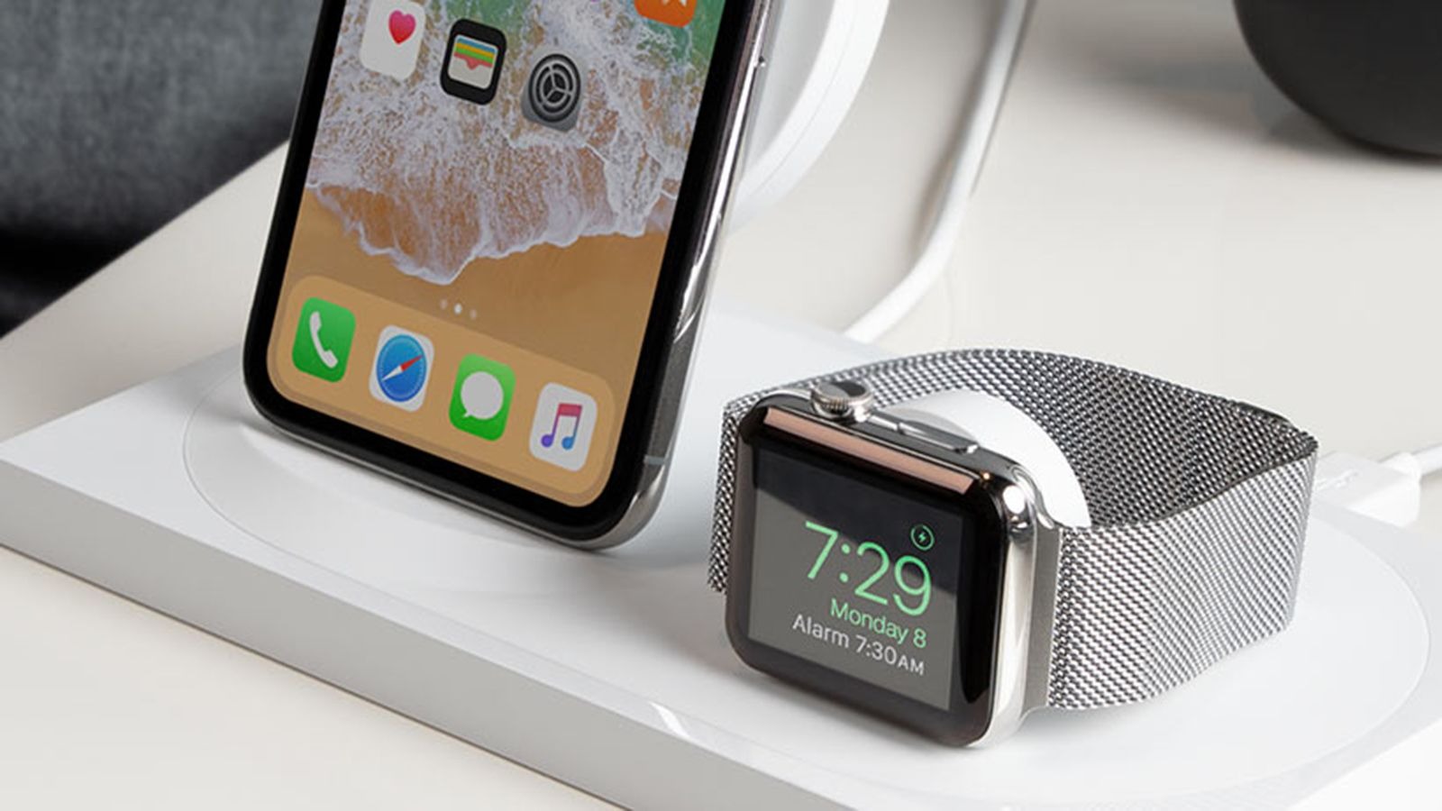 Quên sạc iPhone, dùng sạc Apple Watch chữa cháy có được không? - Ảnh 1.