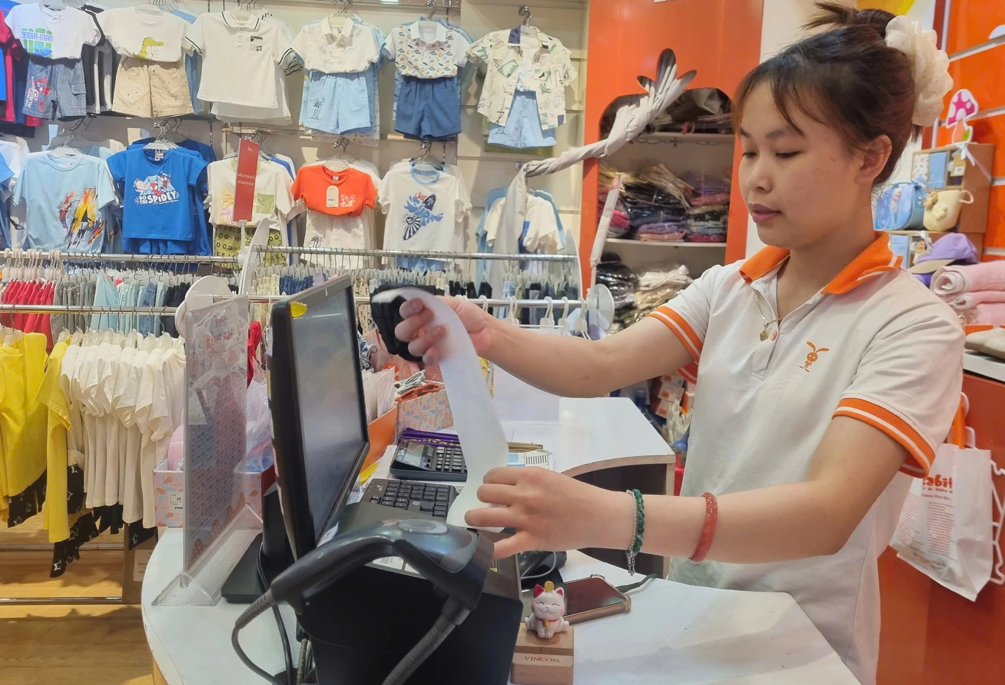 Bộ Tài chính nói về 'đường đi nước bước' xóa thuế khoán - Ảnh 1.