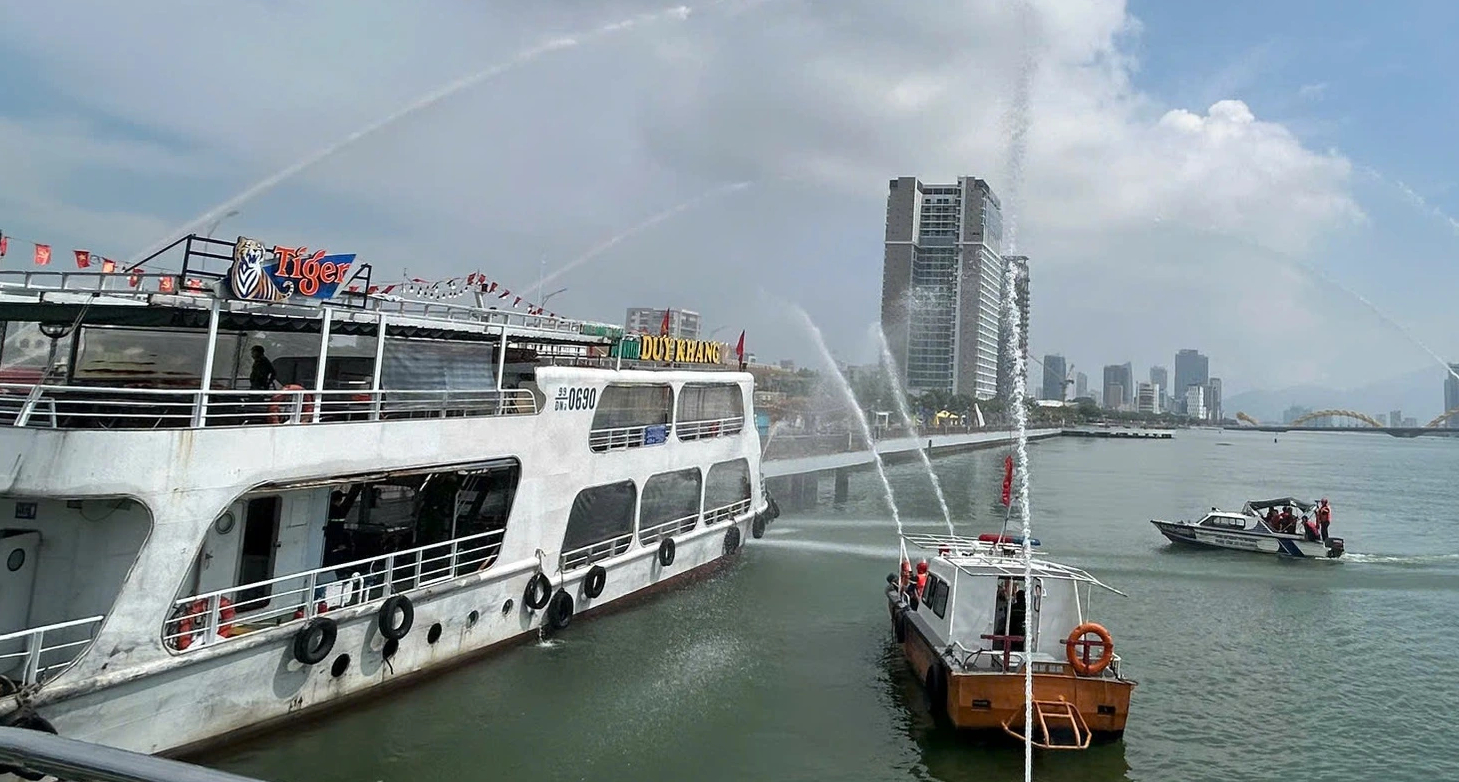 Đà Nẵng trước giờ khai mạc pháo hoa: Huy động tổng lực quân sự vào vị trí - Ảnh 4.