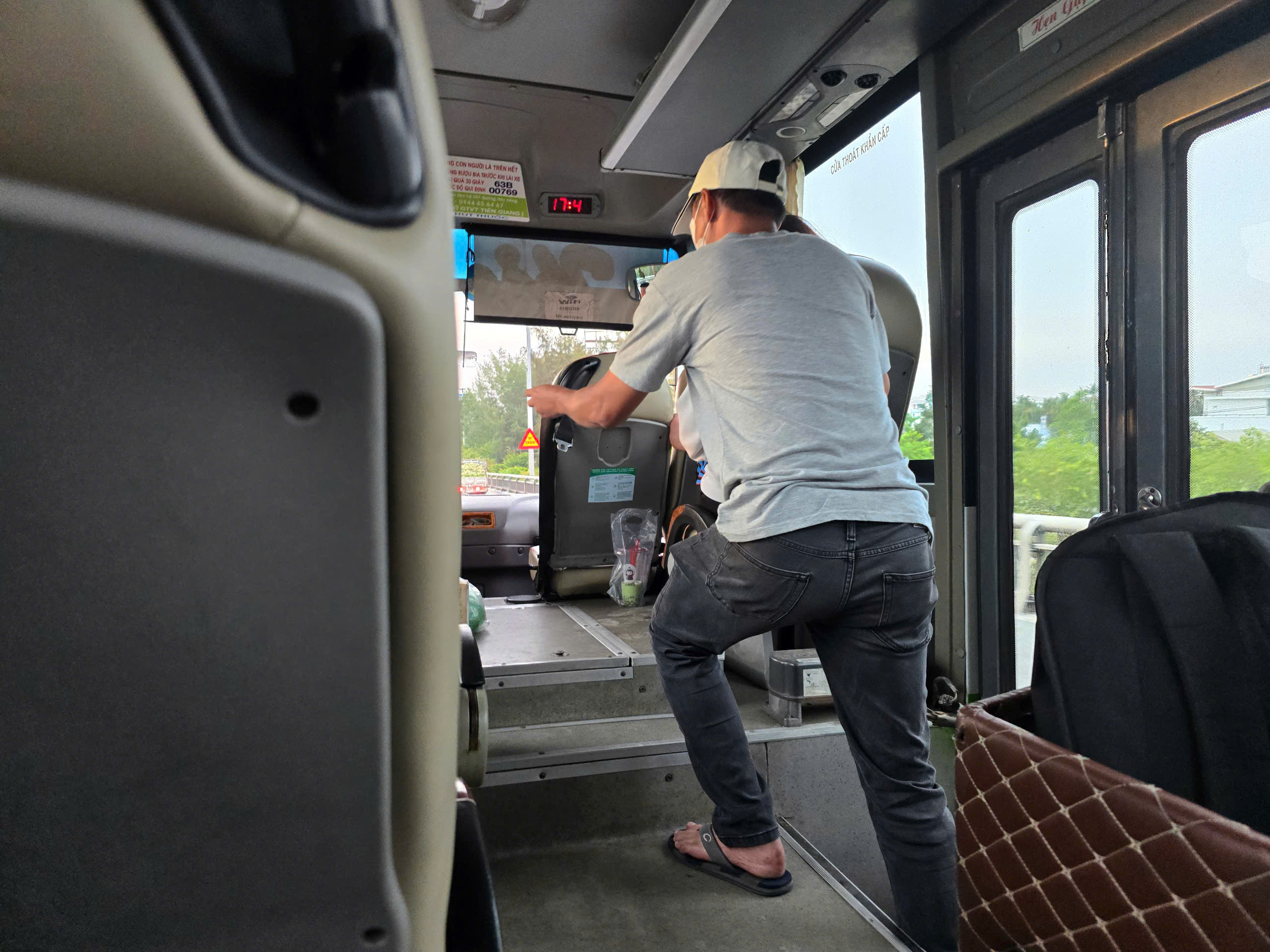 V&igrave; sao nh&agrave; xe Duy Qu&yacute; - Thảo Ch&acirc;u bị thu hồi giấy ph&eacute;p  vẫn hoạt động - Ảnh 2.