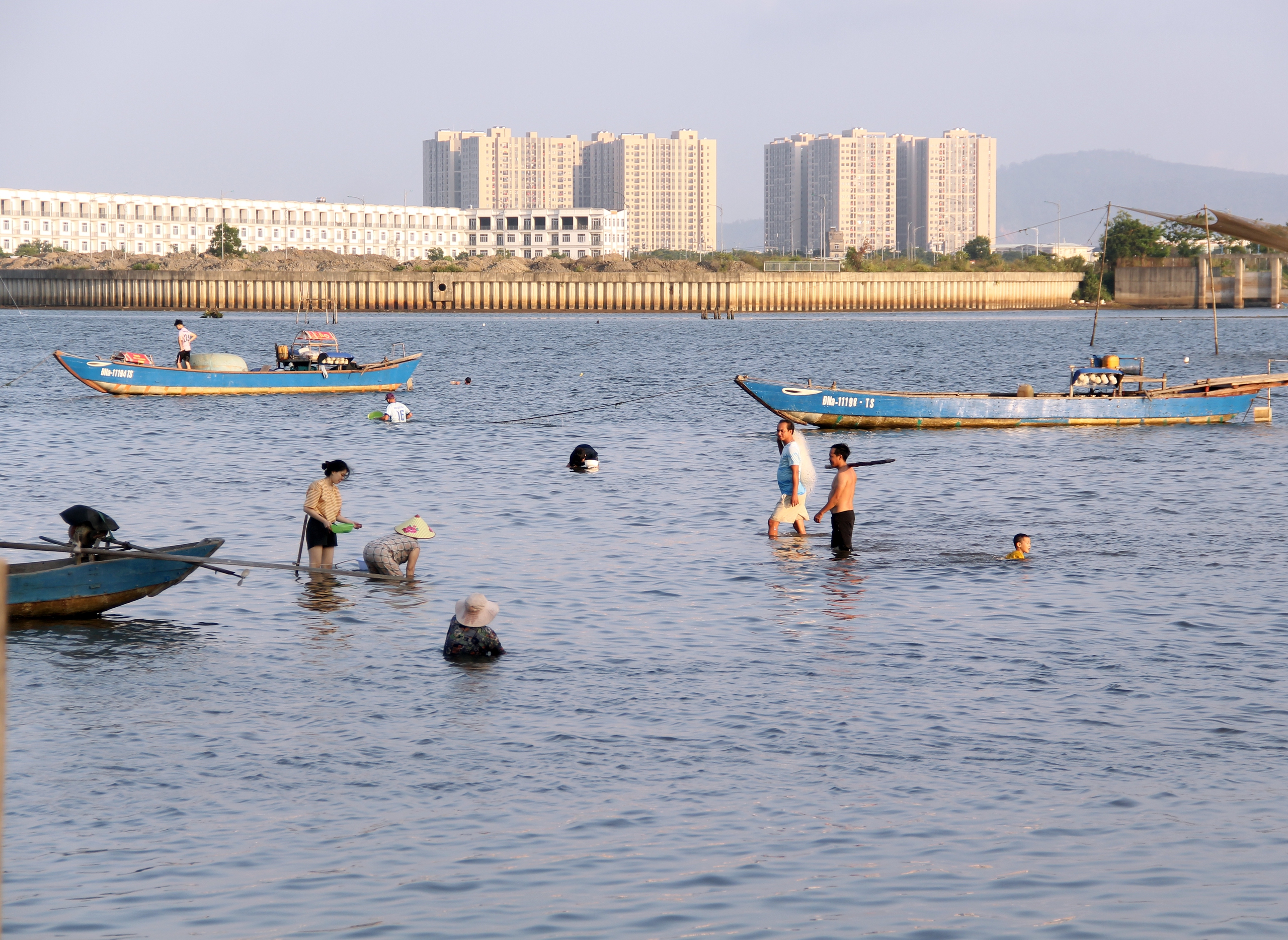 Kỳ lạ loài ‘thỏ biển’ đẻ ra bún, món ngon khiến thực khách thích mê Kỳ lạ loài ‘thỏ biển’ đẻ ra bún, món ngon khiến thực khách thích mê