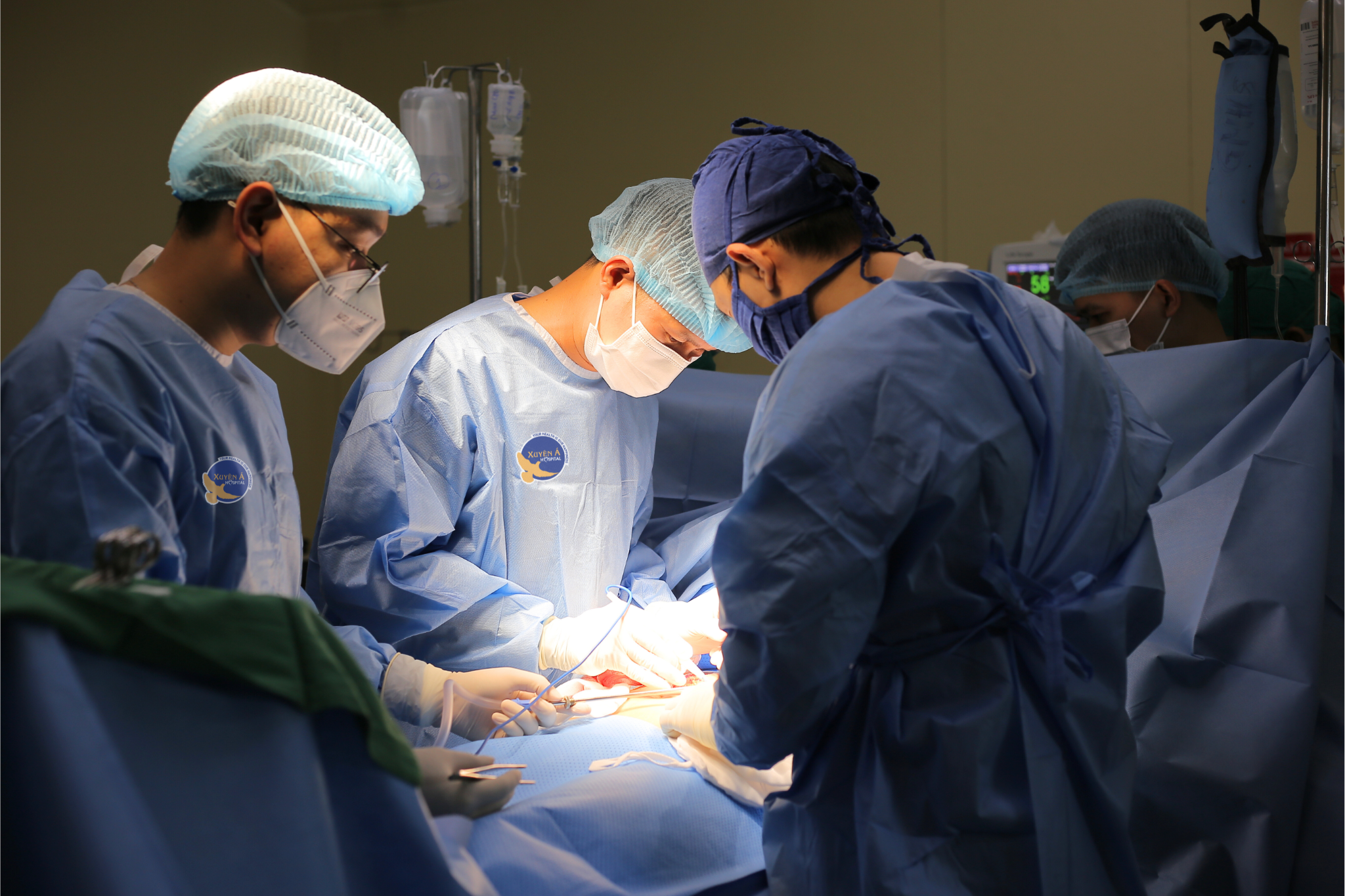 Tưởng chướng bụng hóa u đại tràng gây biến chứng - Ảnh 1.