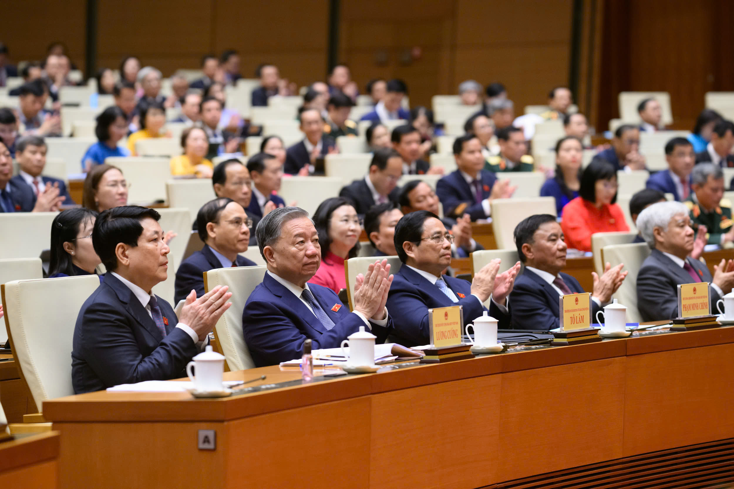 Chủ tịch Quốc hội: 'Kỳ họp lịch sử, thực hiện đột phá thể chế' - Ảnh 1.