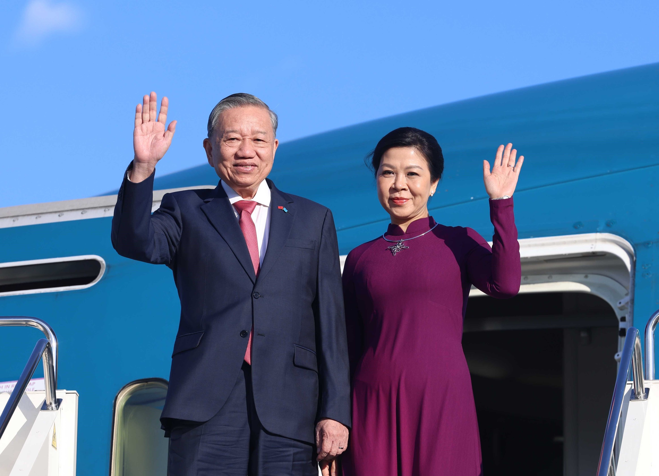 Tổng Bí thư Tô Lâm và phu nhân bắt đầu thăm cấp nhà nước Kazakhstan- Ảnh 1. Tổng Bí thư Tô Lâm và phu nhân bắt đầu thăm cấp nhà nước Kazakhstan- Ảnh 1.