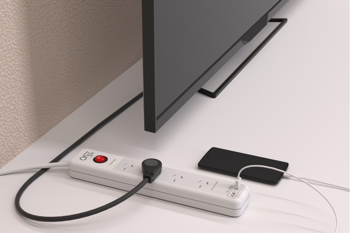 Có nên cắm TV vào bộ chống sét lan truyền? - Ảnh 1.