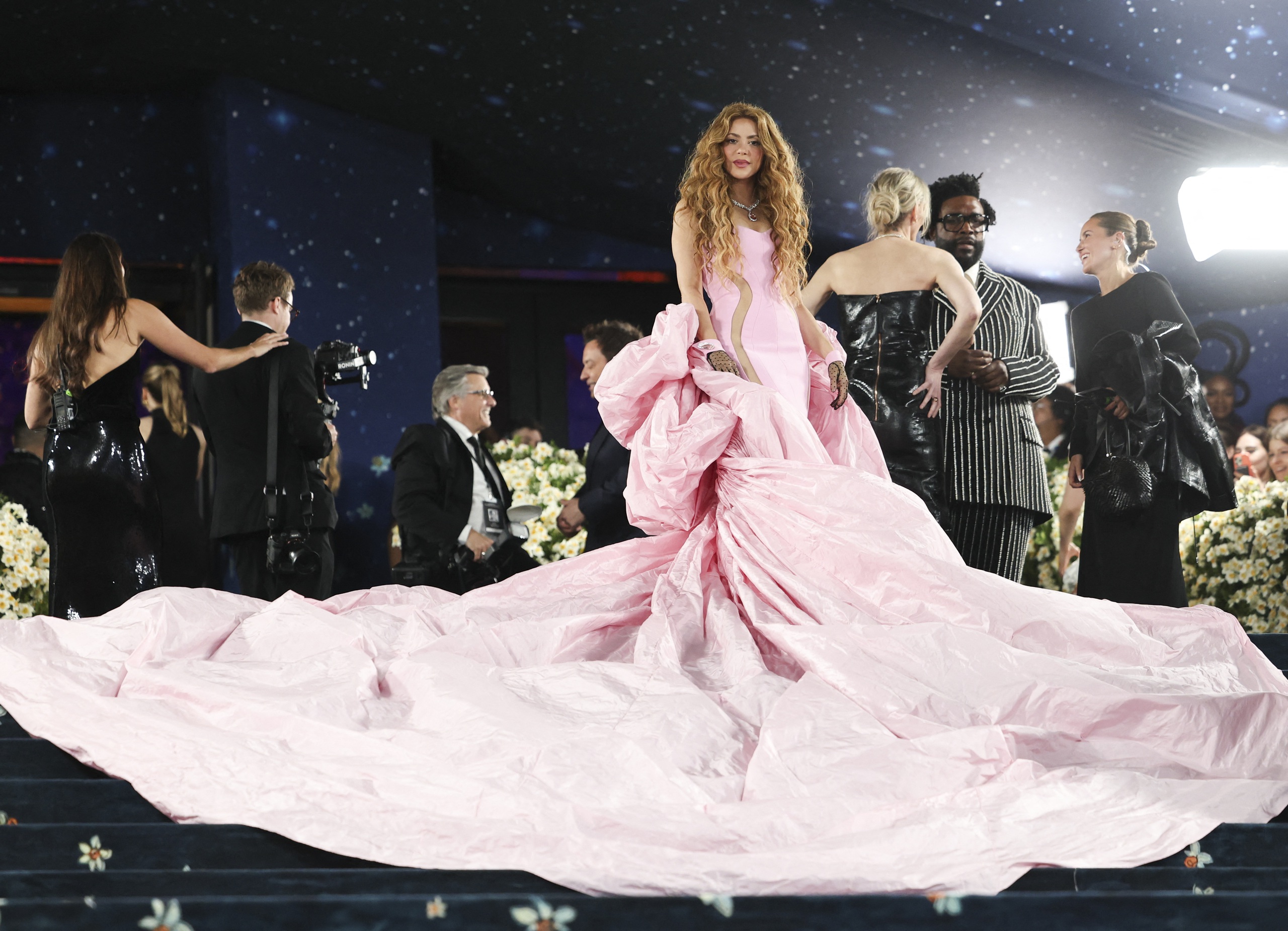 Lisa diện mốt nội y táo bạo khoe sắc cùng dàn sao ‘khủng’ ở Met Gala - Ảnh 11.